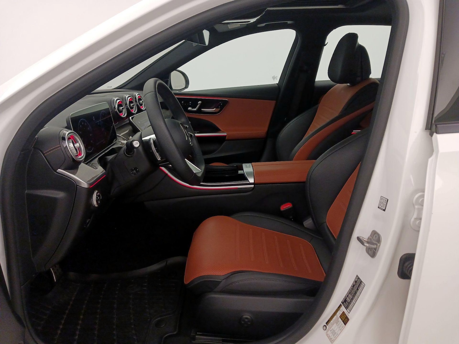 2025 Mercedes-Benz C-Class Sedan C 300 - Photo 12