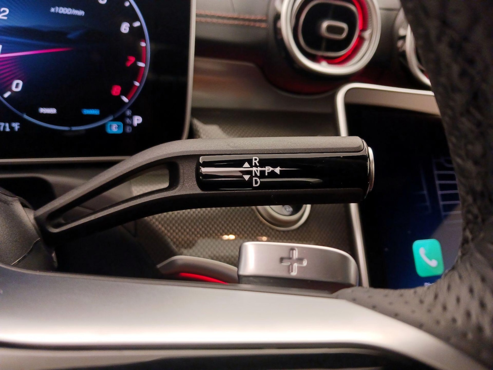 2025 Mercedes-Benz C-Class Sedan C 300 - Photo 19