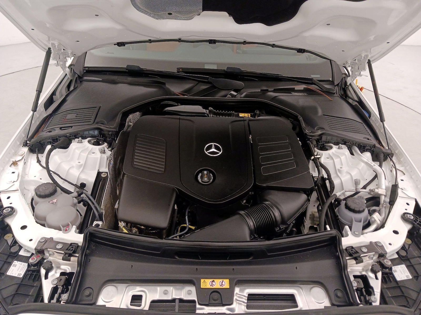 2025 Mercedes-Benz C-Class Sedan C 300 - Photo 24
