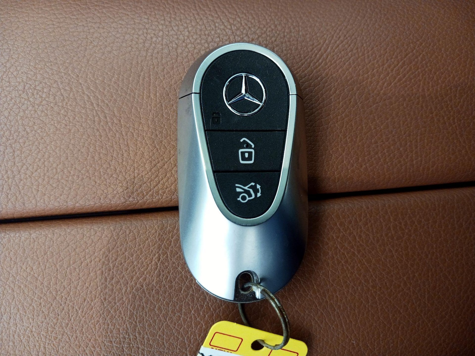 2025 Mercedes-Benz C-Class Sedan C 300 - Photo 25