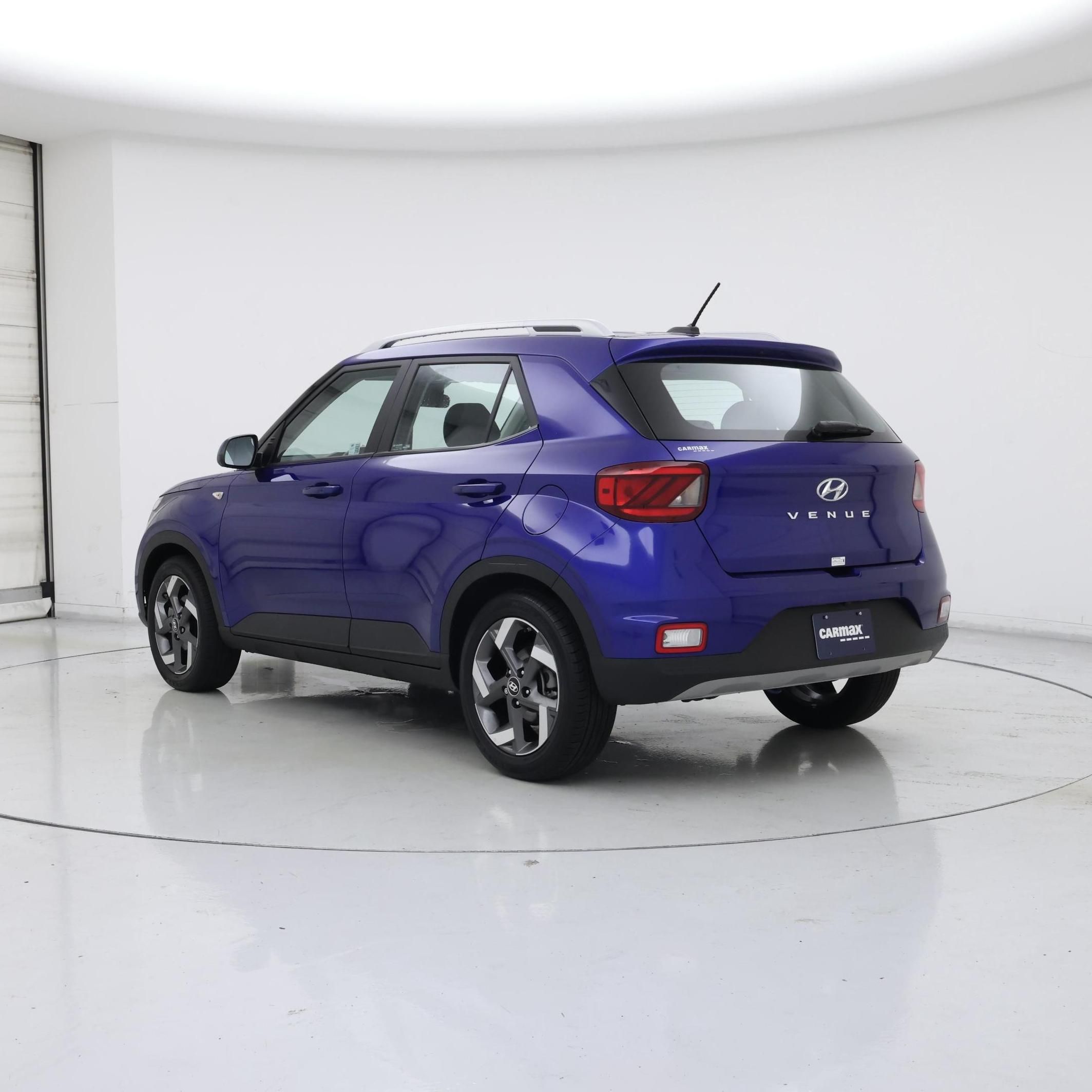 Thumbnail: 2025 Hyundai Venue - 2