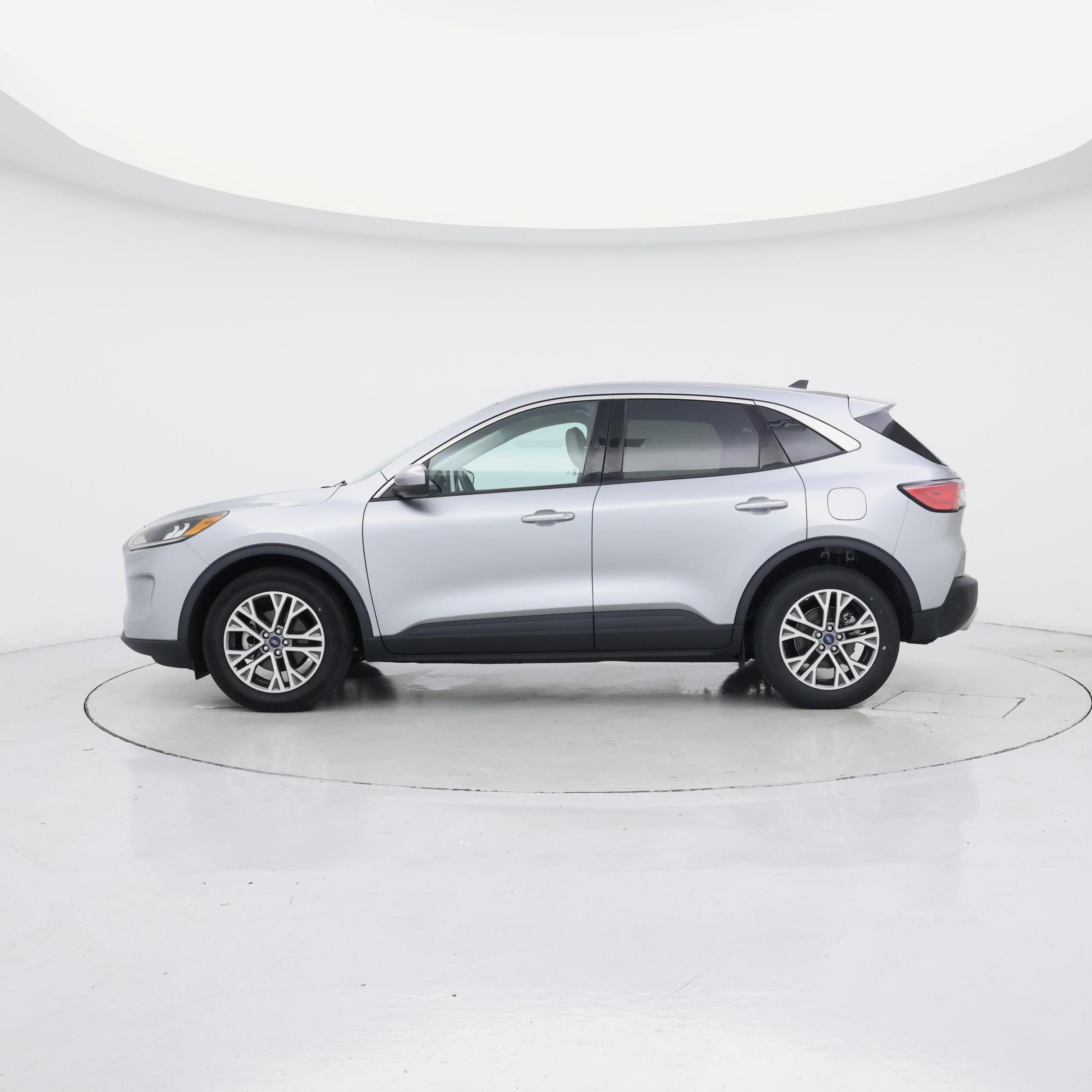 Thumbnail: 2022 Ford Escape - 3
