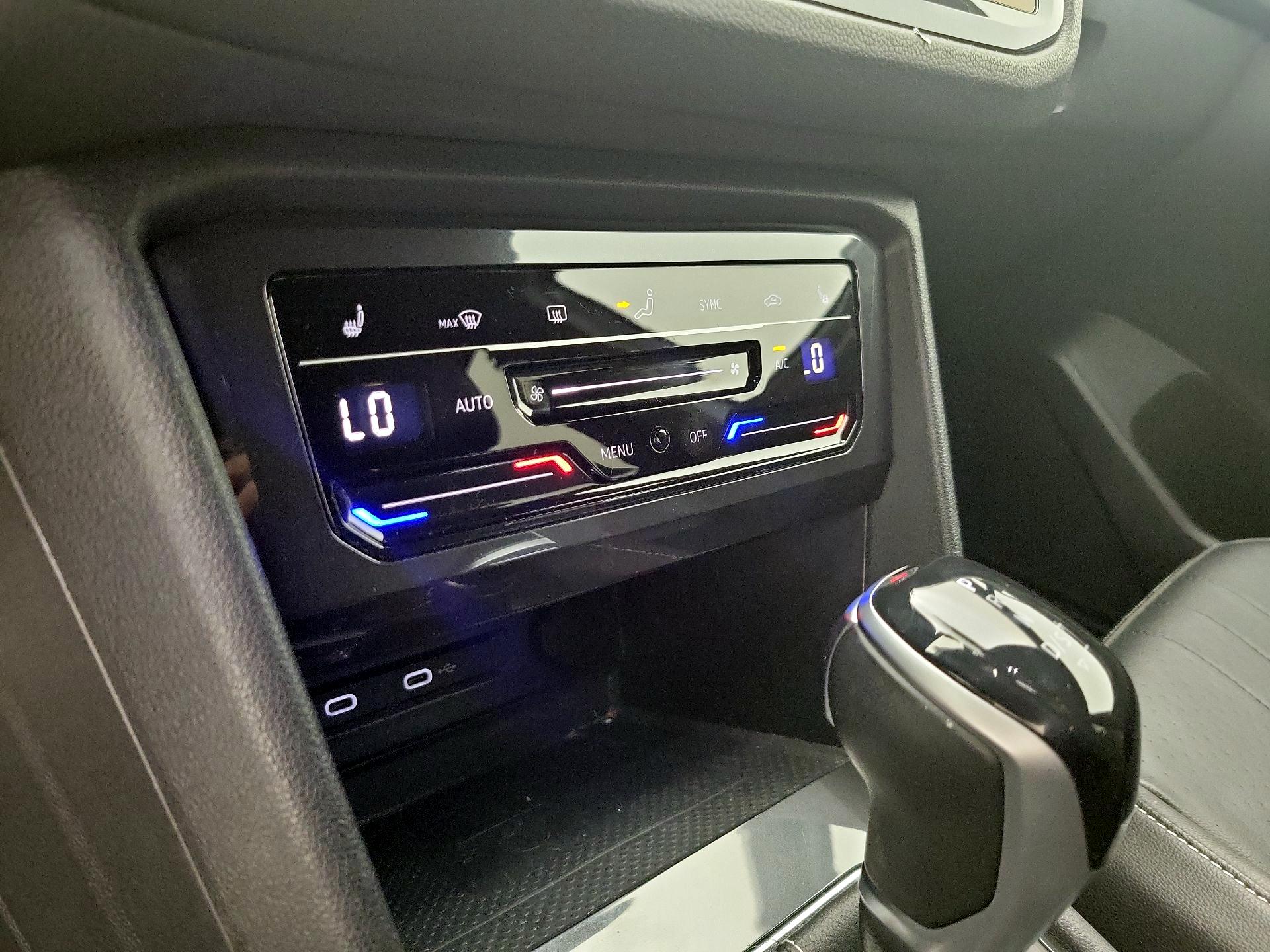 Thumbnail: 2022 Volkswagen Tiguan - 16