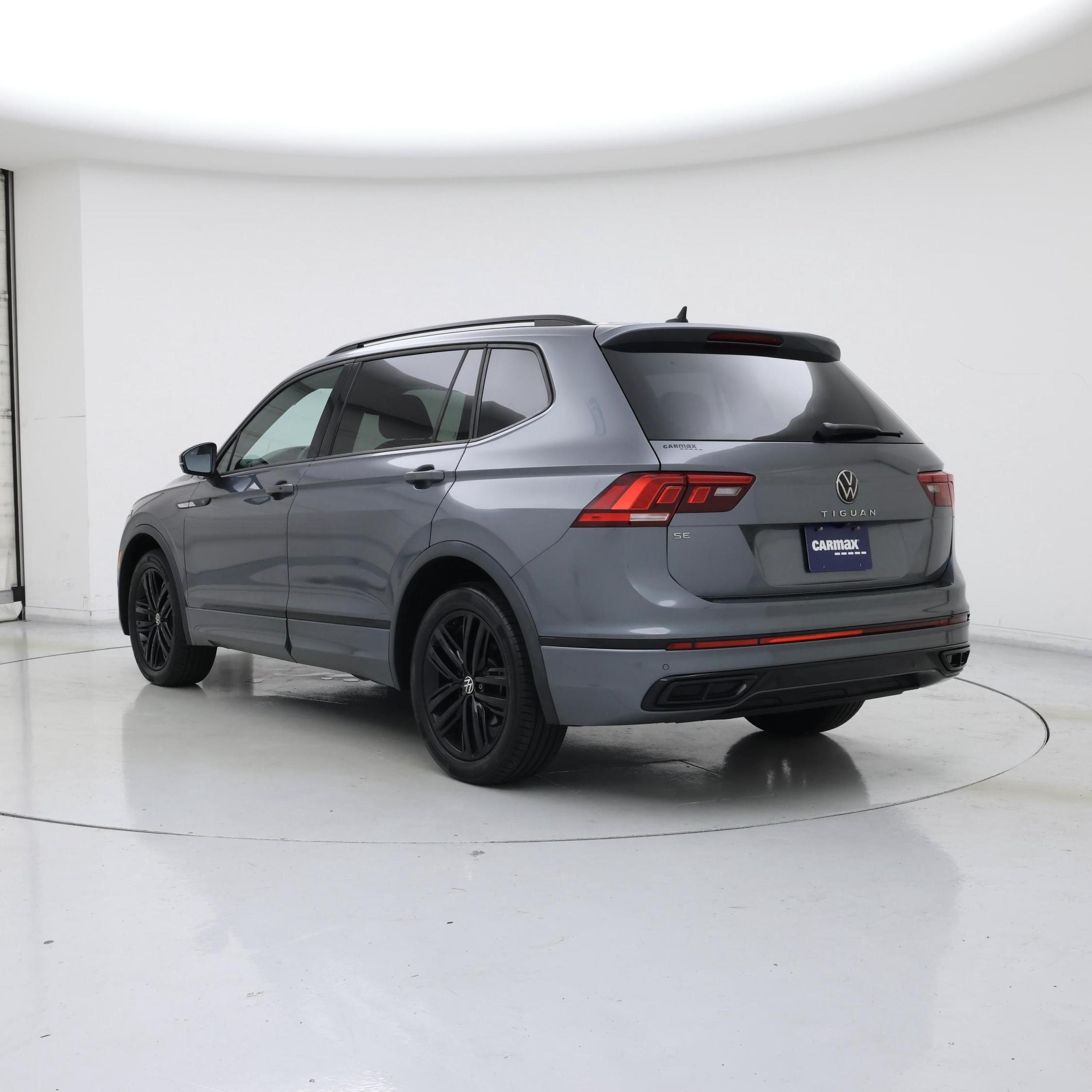 Thumbnail: 2022 Volkswagen Tiguan - 2