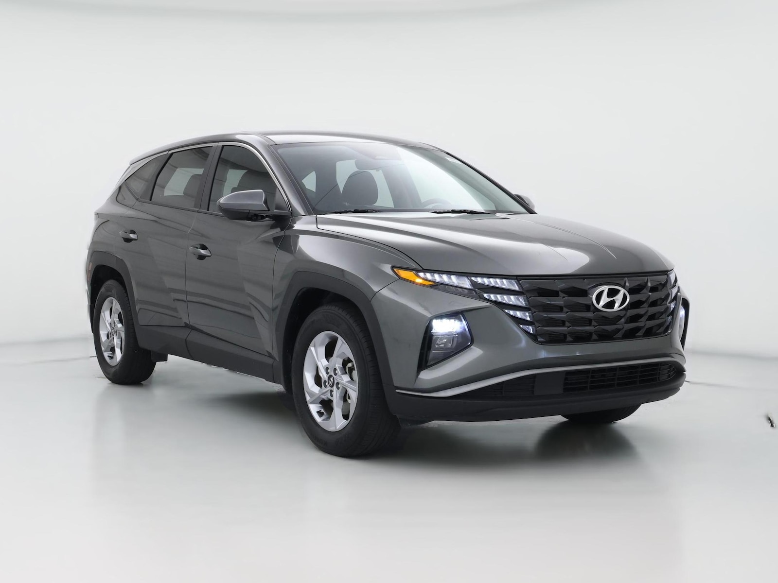 2023 Hyundai Tucson SE - Photo 1