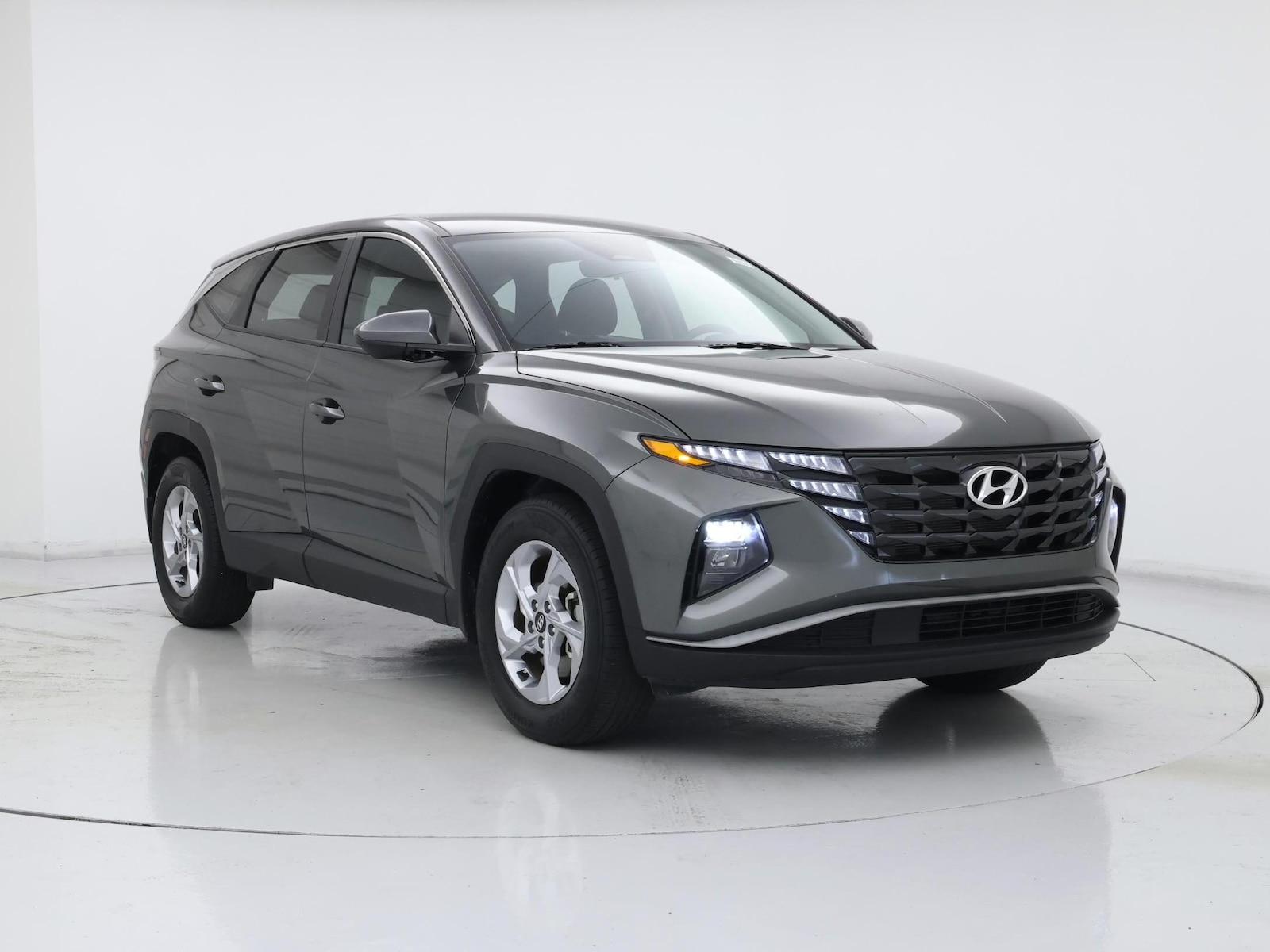 2023 Hyundai Tucson SE - Photo 2