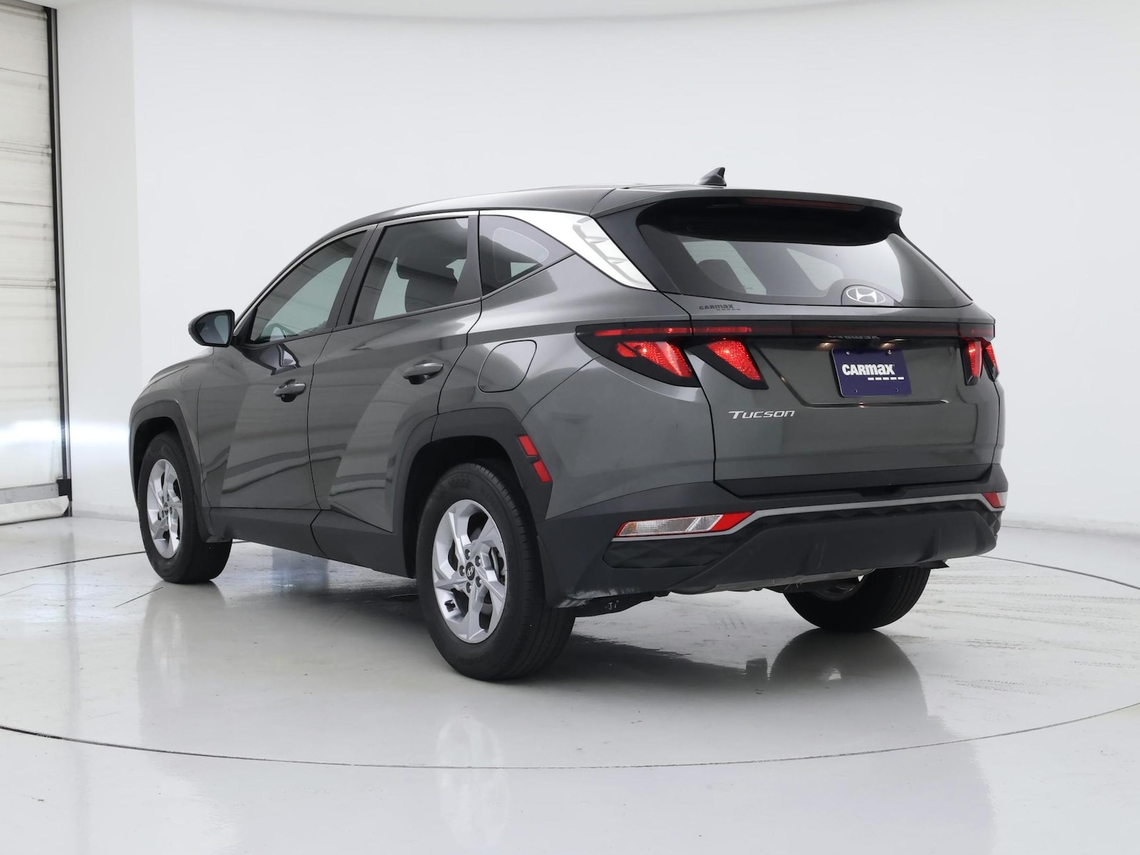 2023 Hyundai Tucson SE - Photo 3