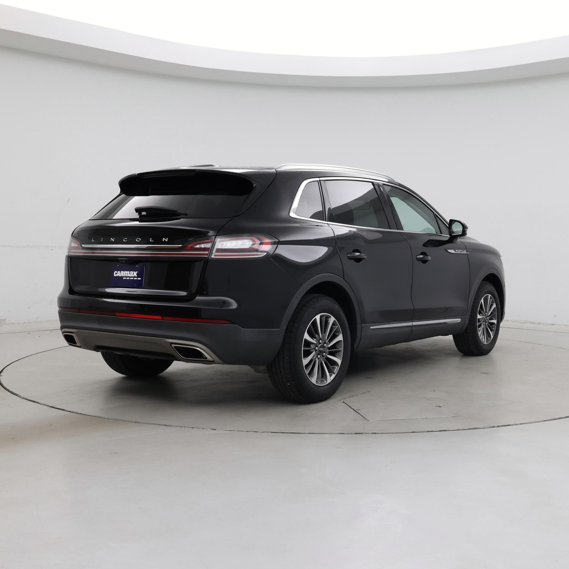 Thumbnail: 2023 Lincoln Nautilus - 8