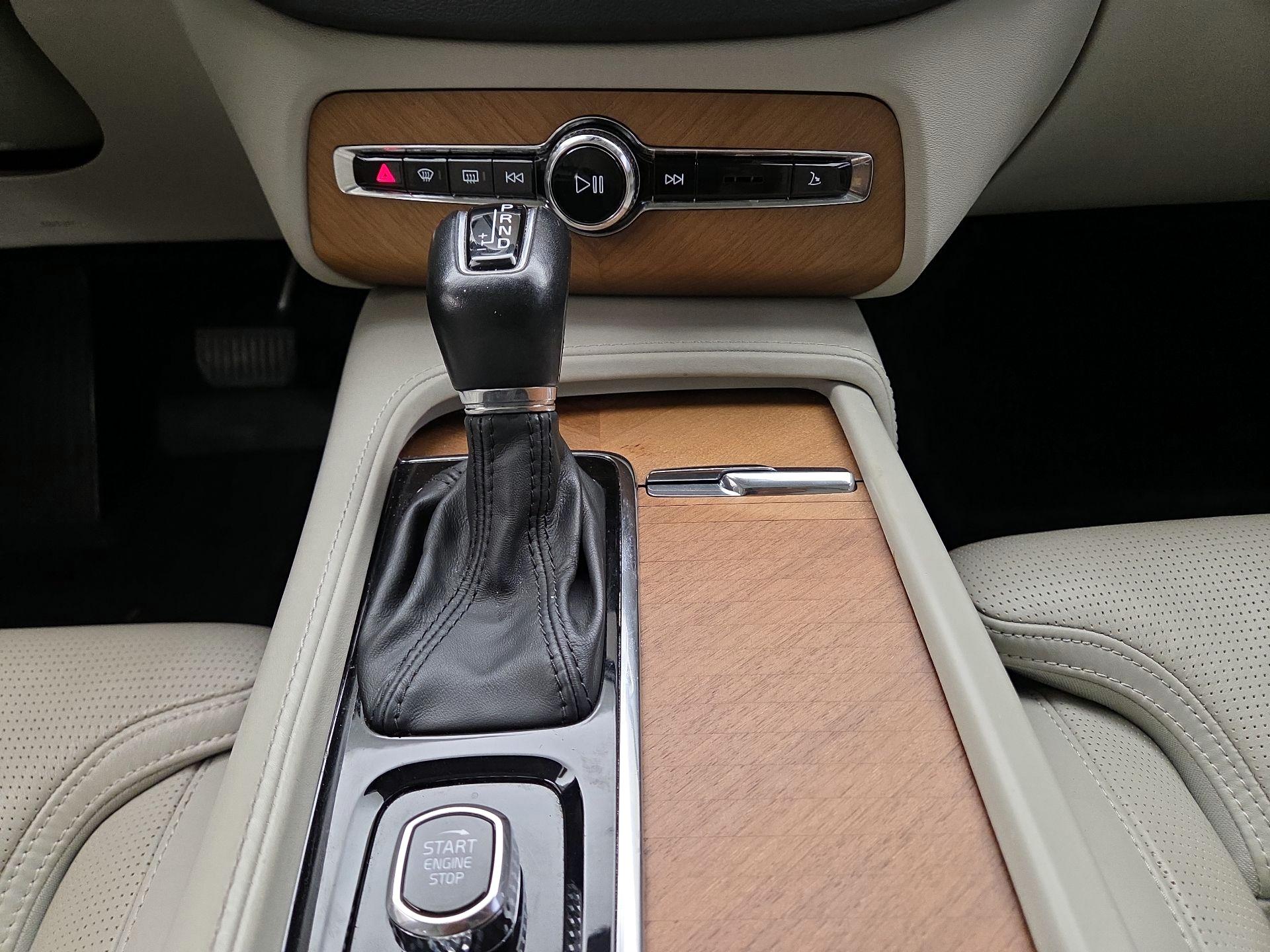 Thumbnail: 2020 Volvo XC90 - 18