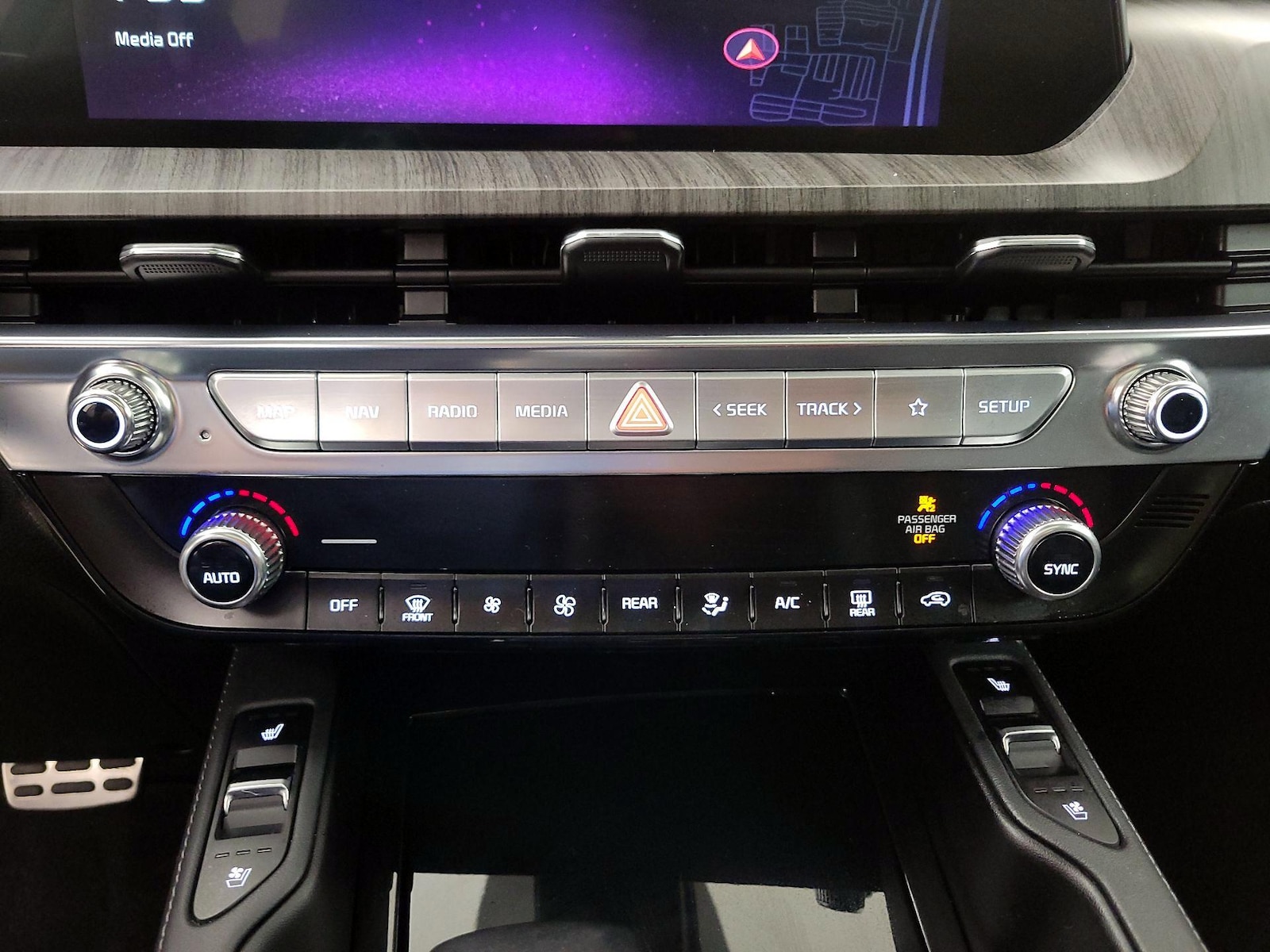 2024 Kia Telluride SX - Photo 18