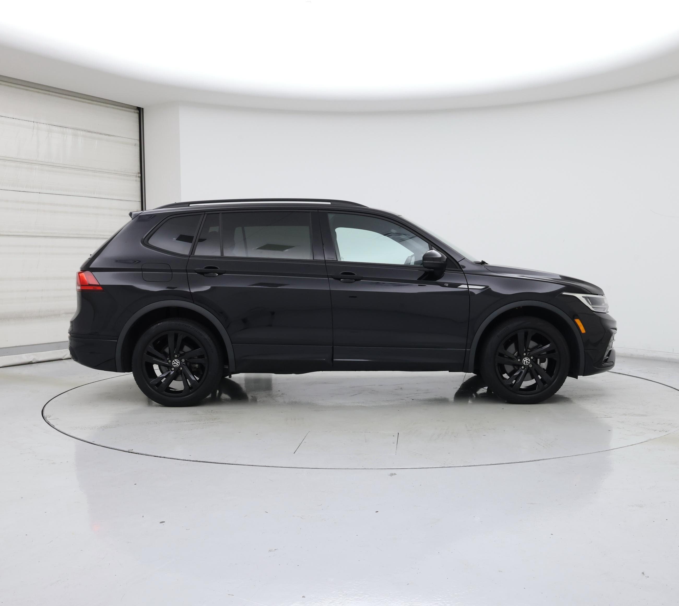 Thumbnail: 2024 Volkswagen Tiguan - 7