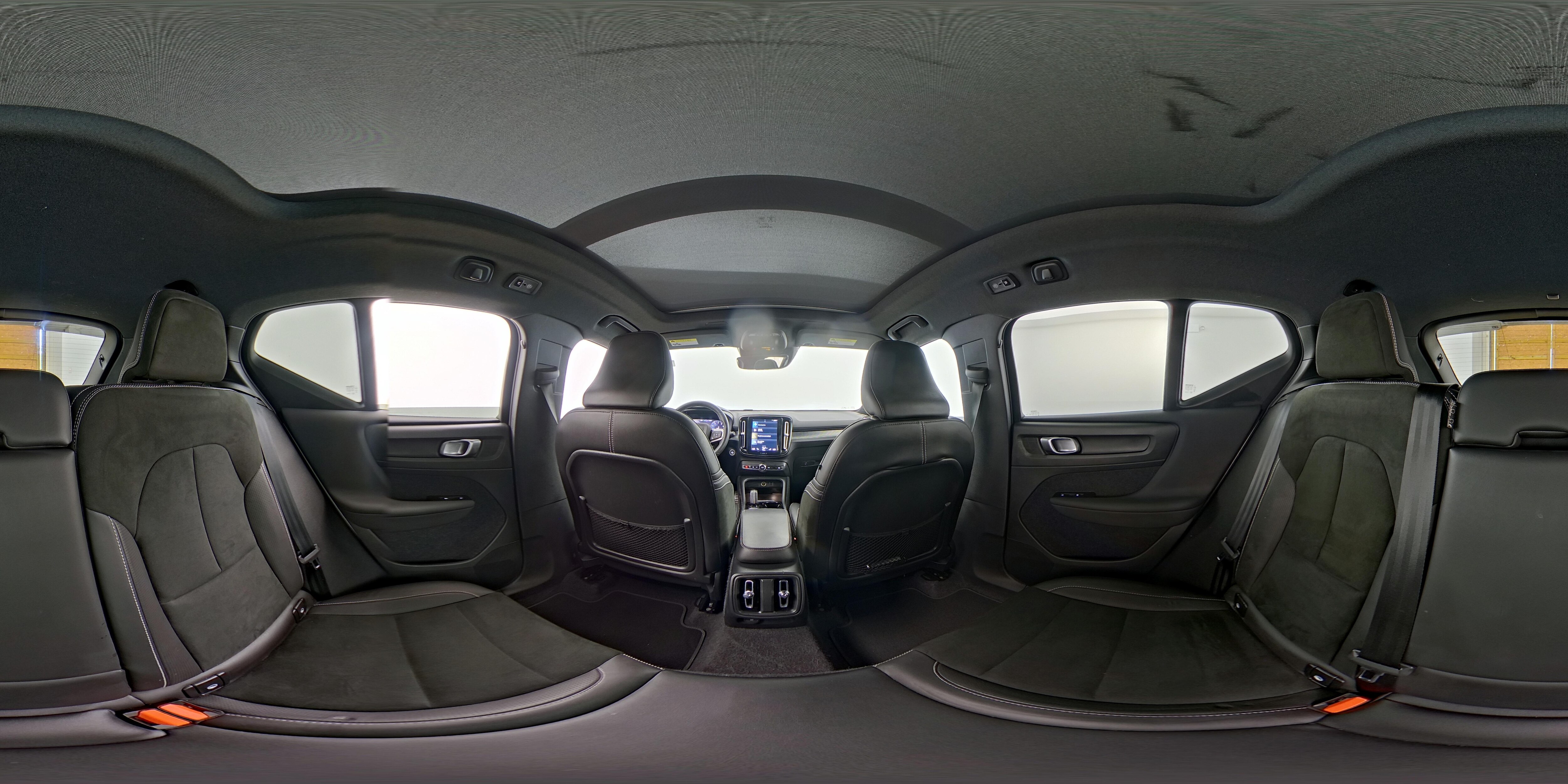 2021 Volvo XC40 R-Design - Photo 27