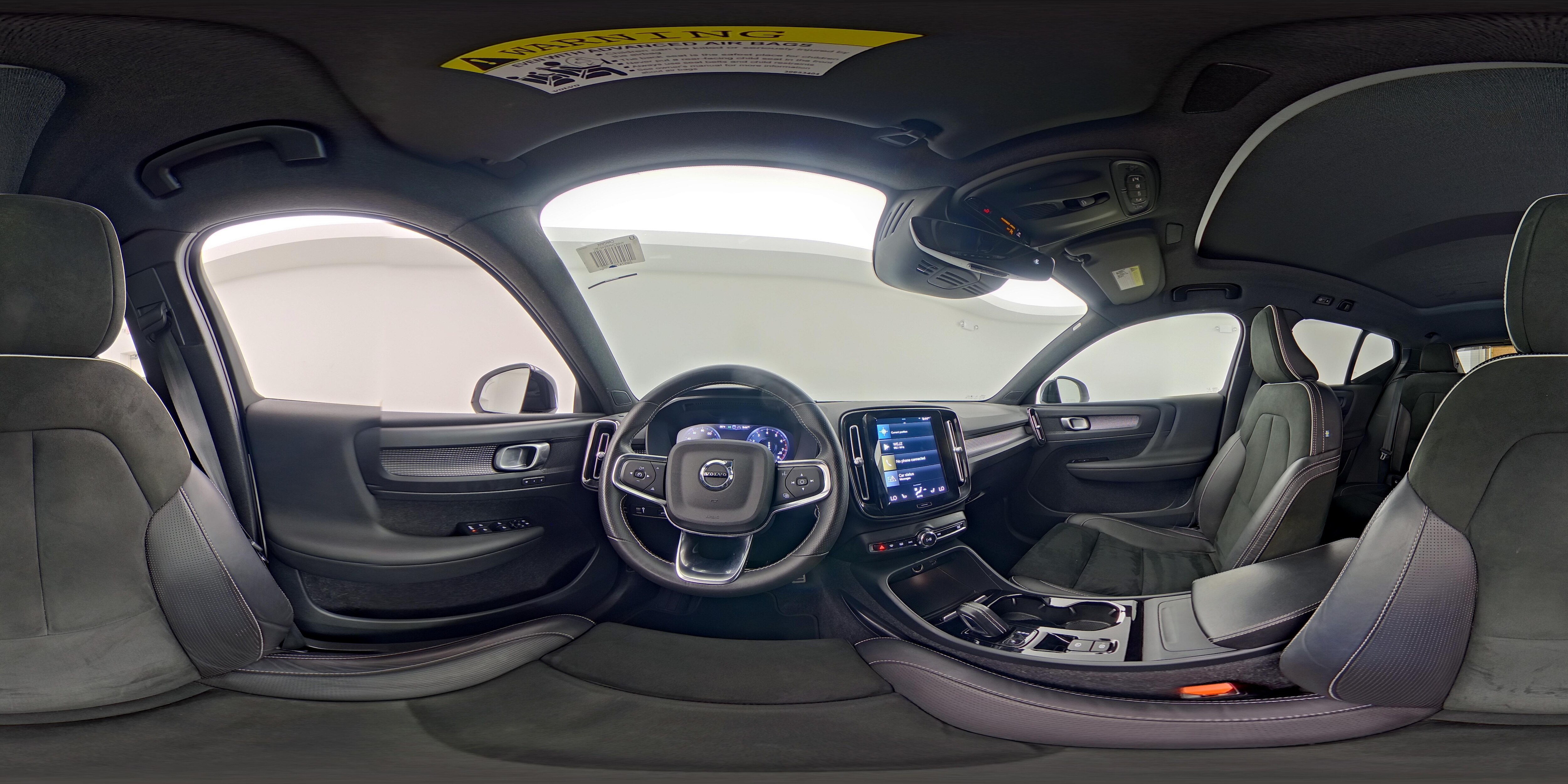 2021 Volvo XC40 R-Design - Photo 28