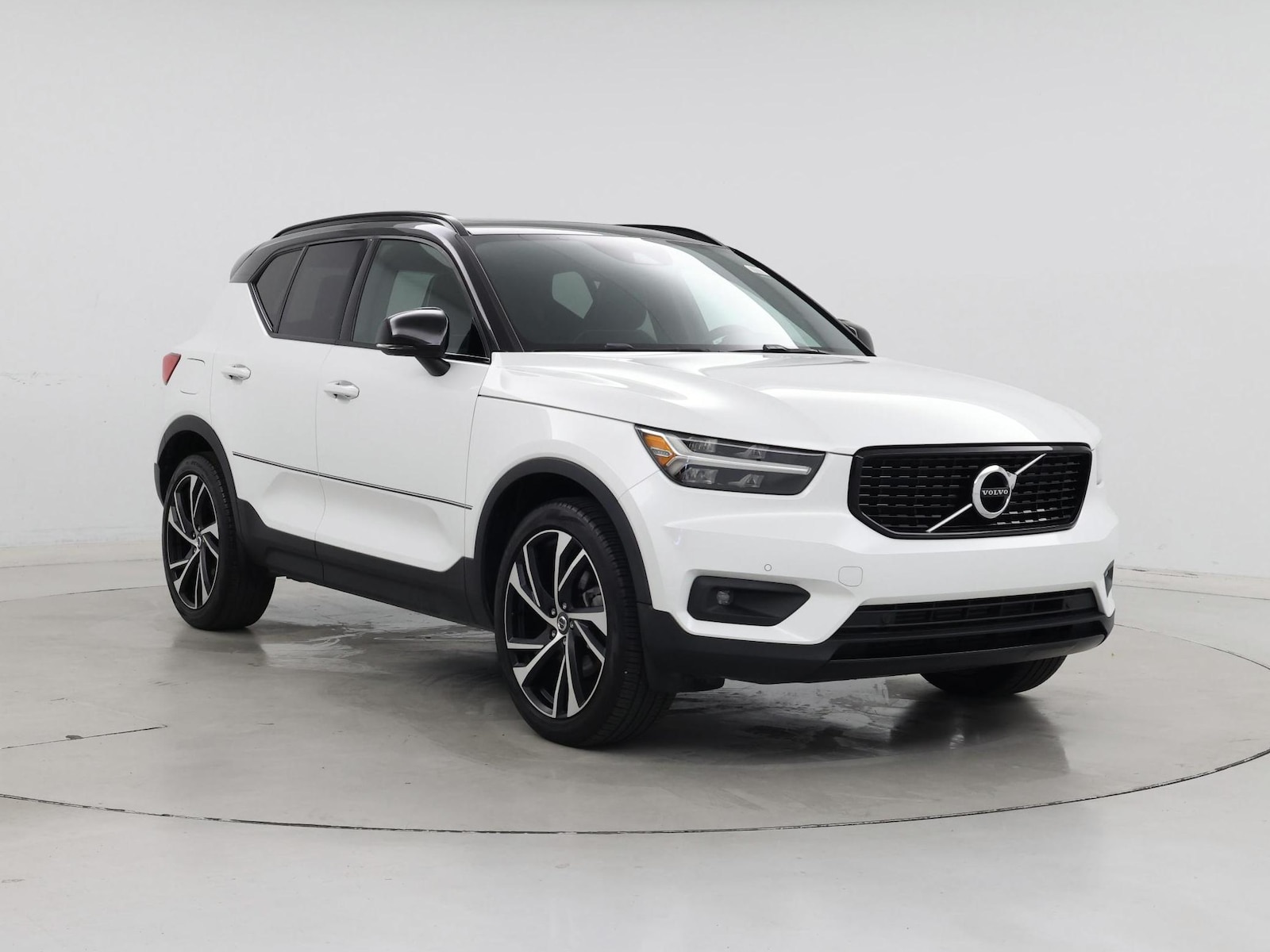2021 Volvo XC40 R-Design - Photo 2