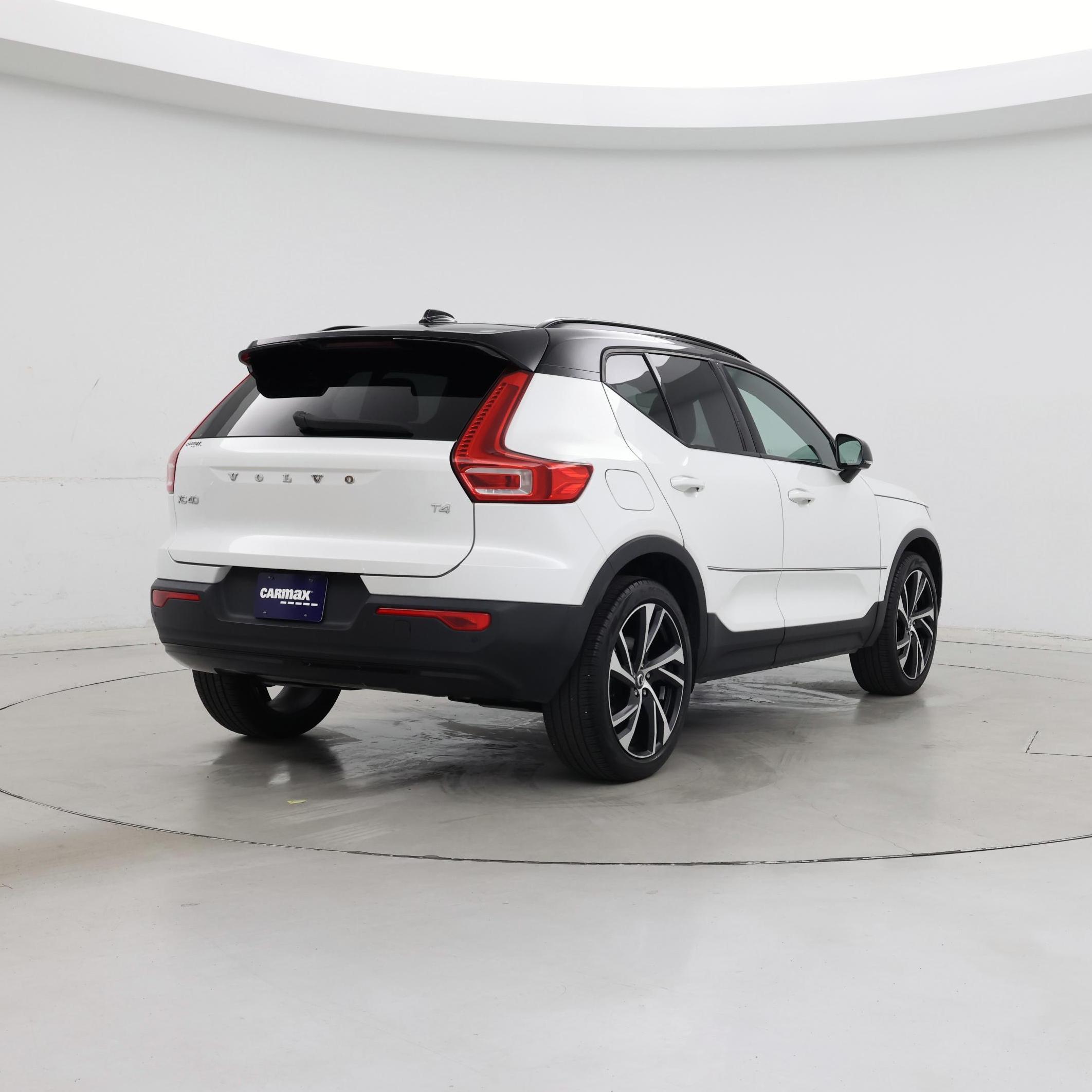 Thumbnail: 2021 Volvo XC40 - 8