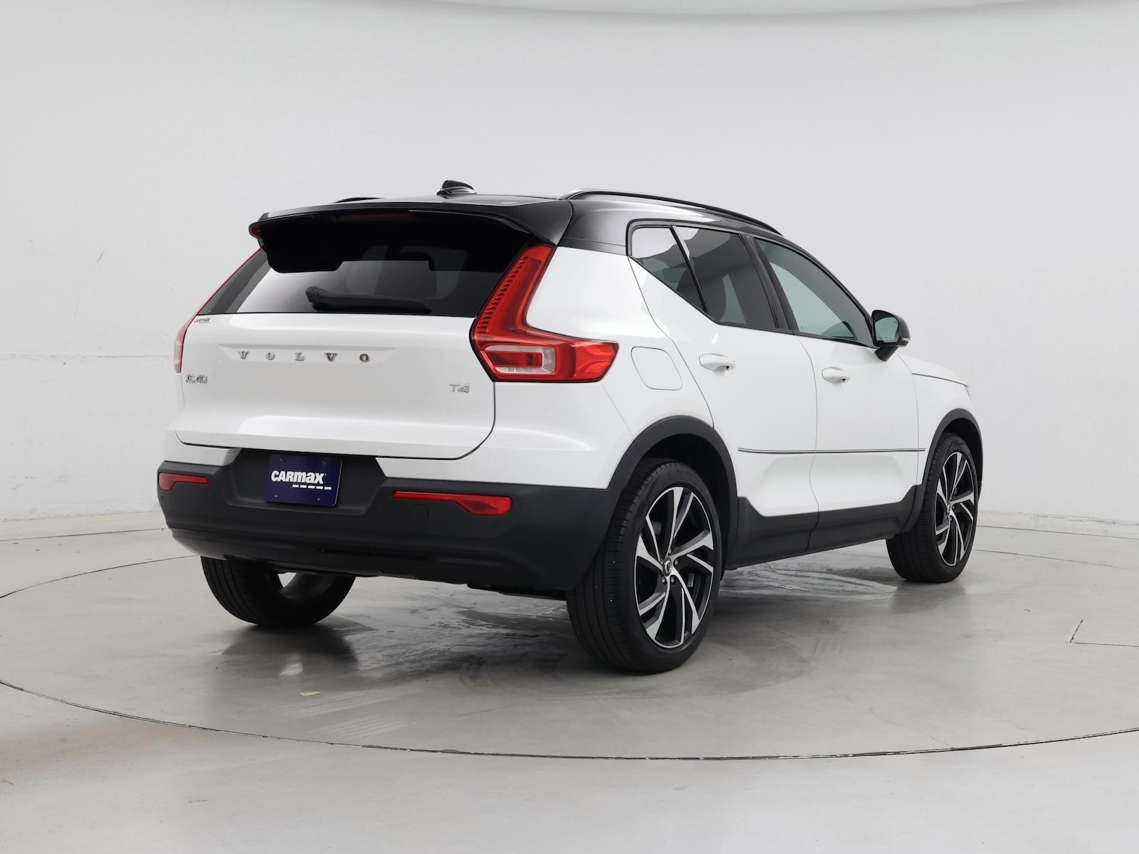 2021 Volvo XC40 R-Design - Photo 9