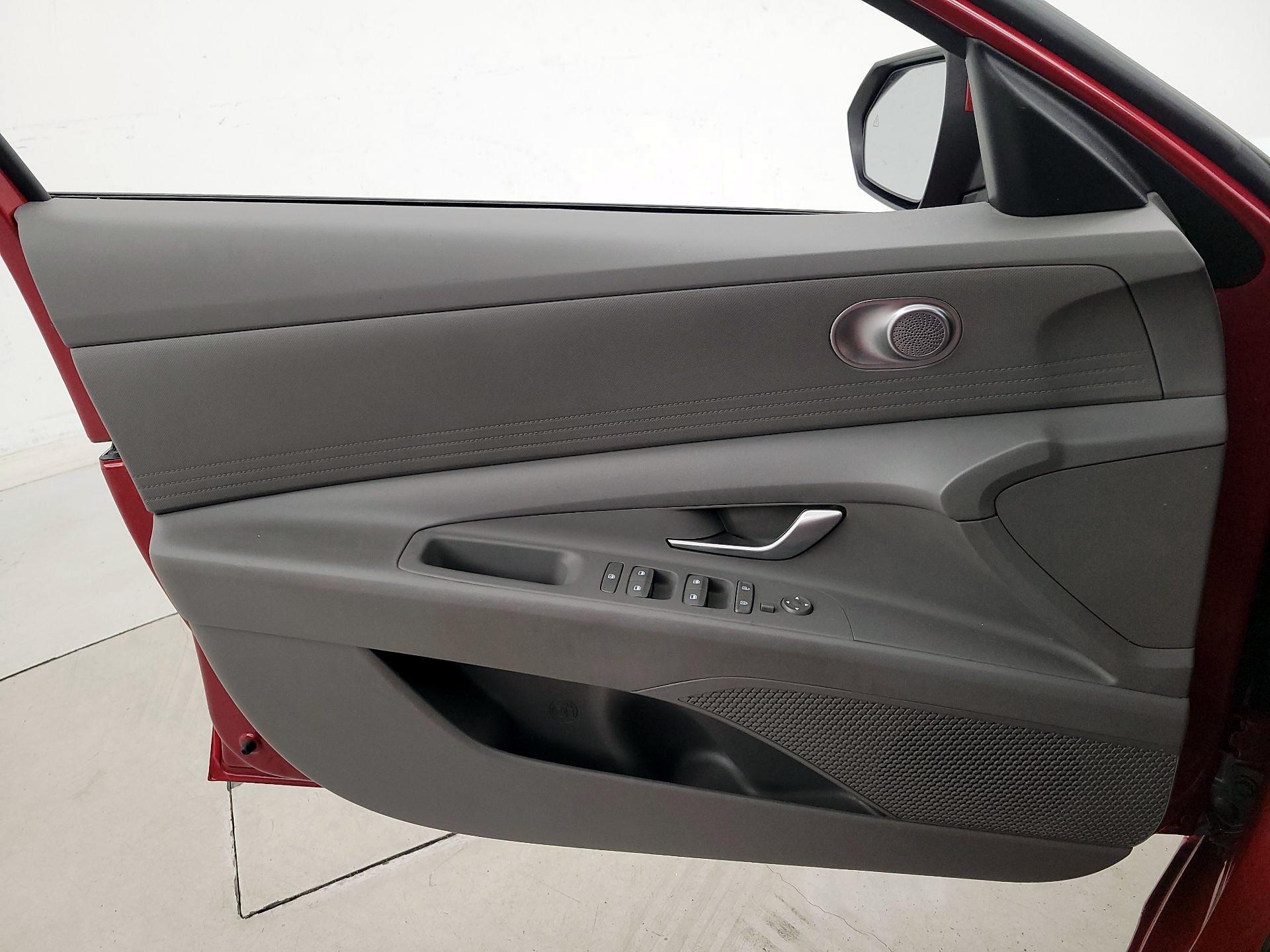 Thumbnail: 2025 Hyundai Elantra - 12