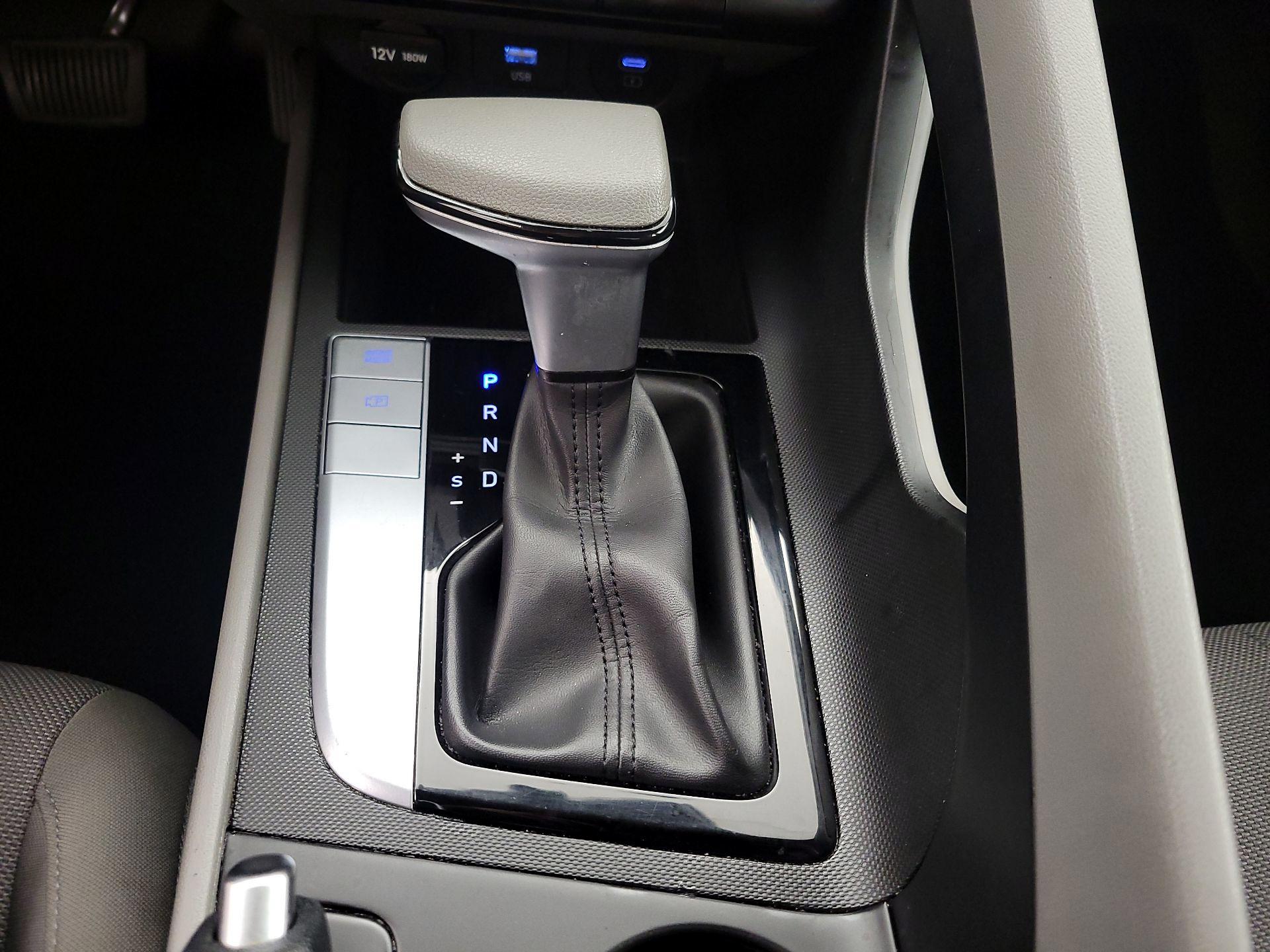 Thumbnail: 2025 Hyundai Elantra - 17