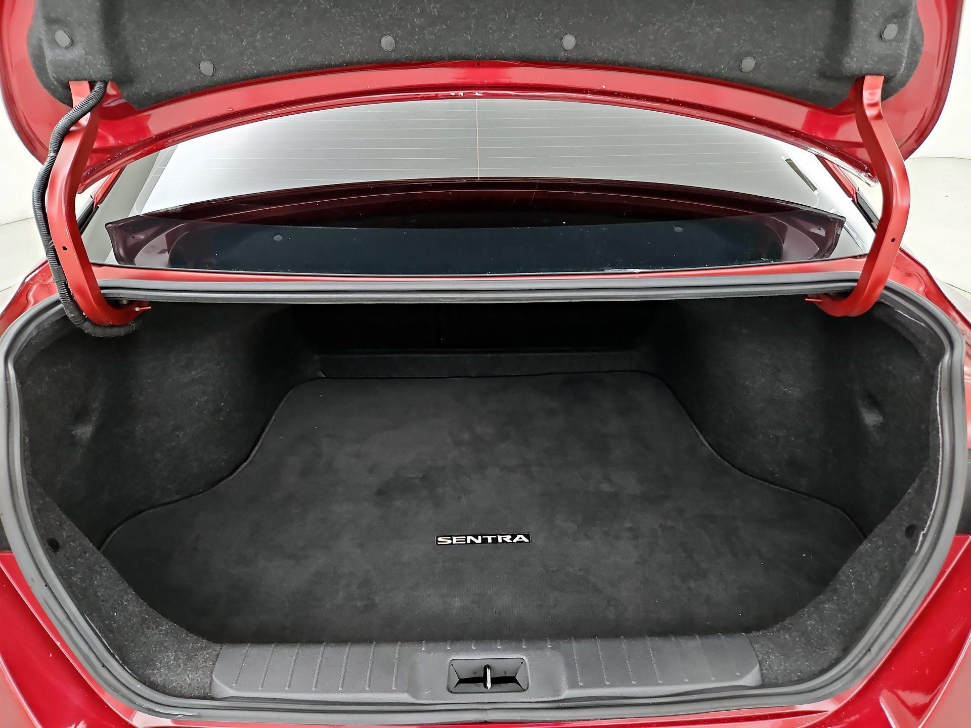 Thumbnail: 2020 Nissan Sentra - 20