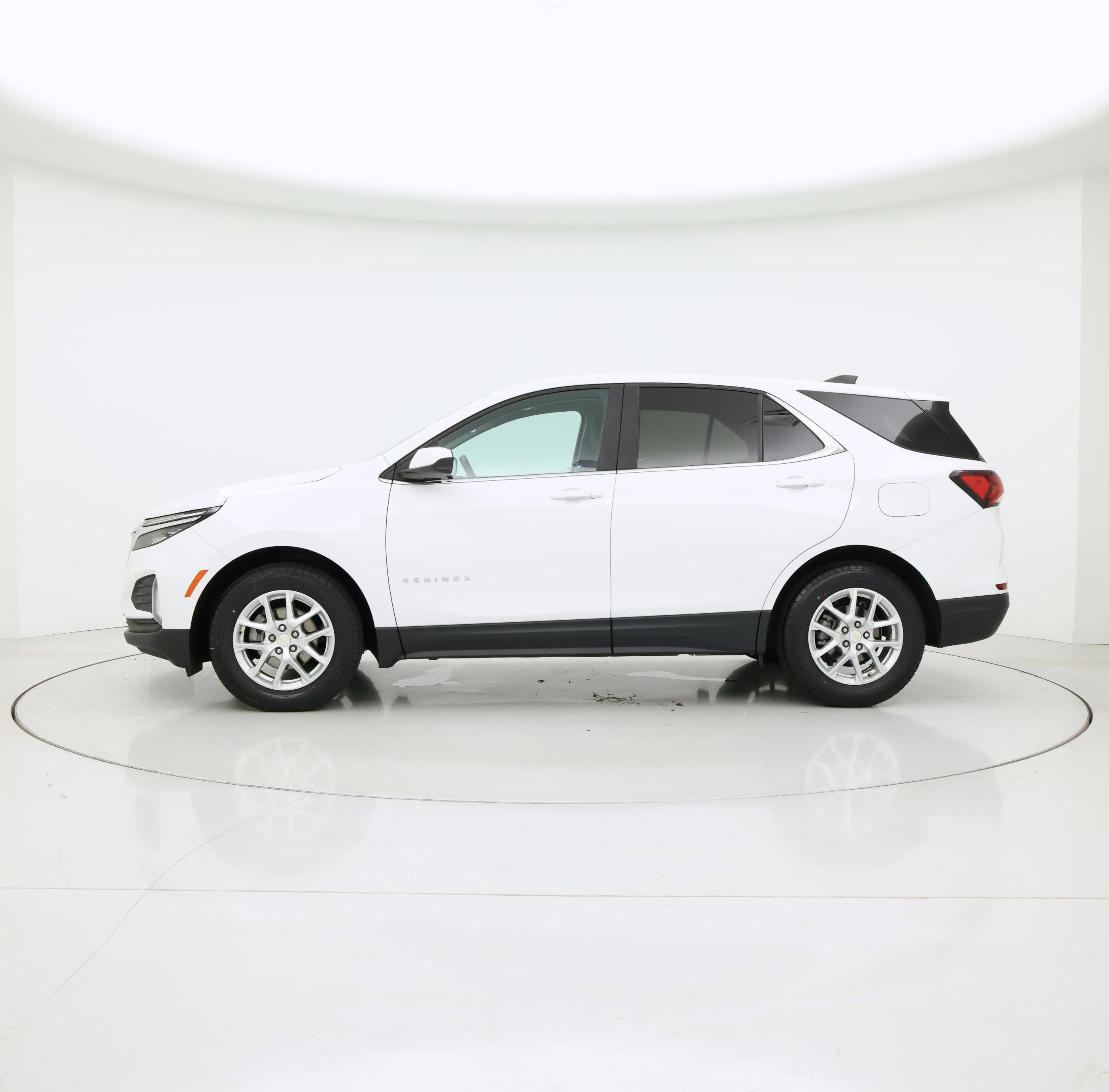 Thumbnail: 2022 Chevrolet Equinox - 3