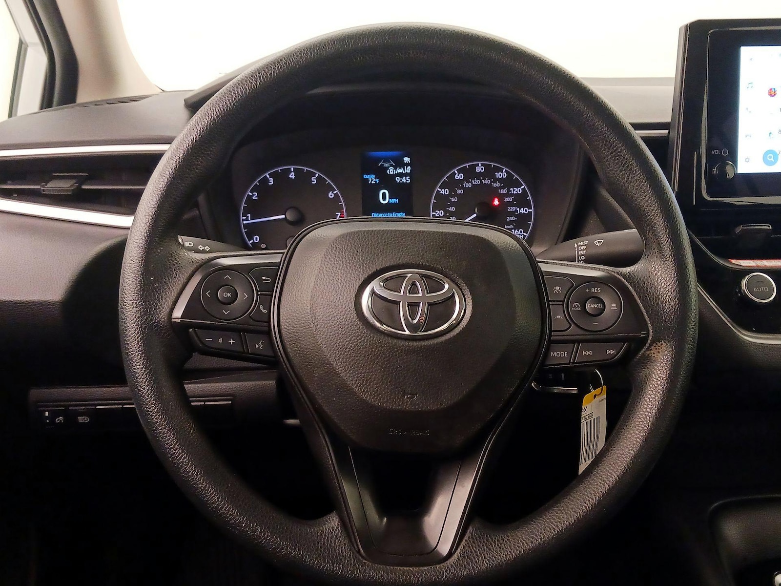 2025 Toyota Corolla LE - Photo 11