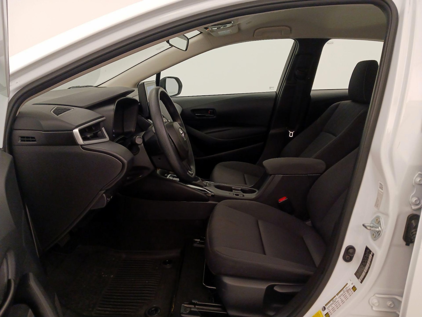 2025 Toyota Corolla LE - Photo 12