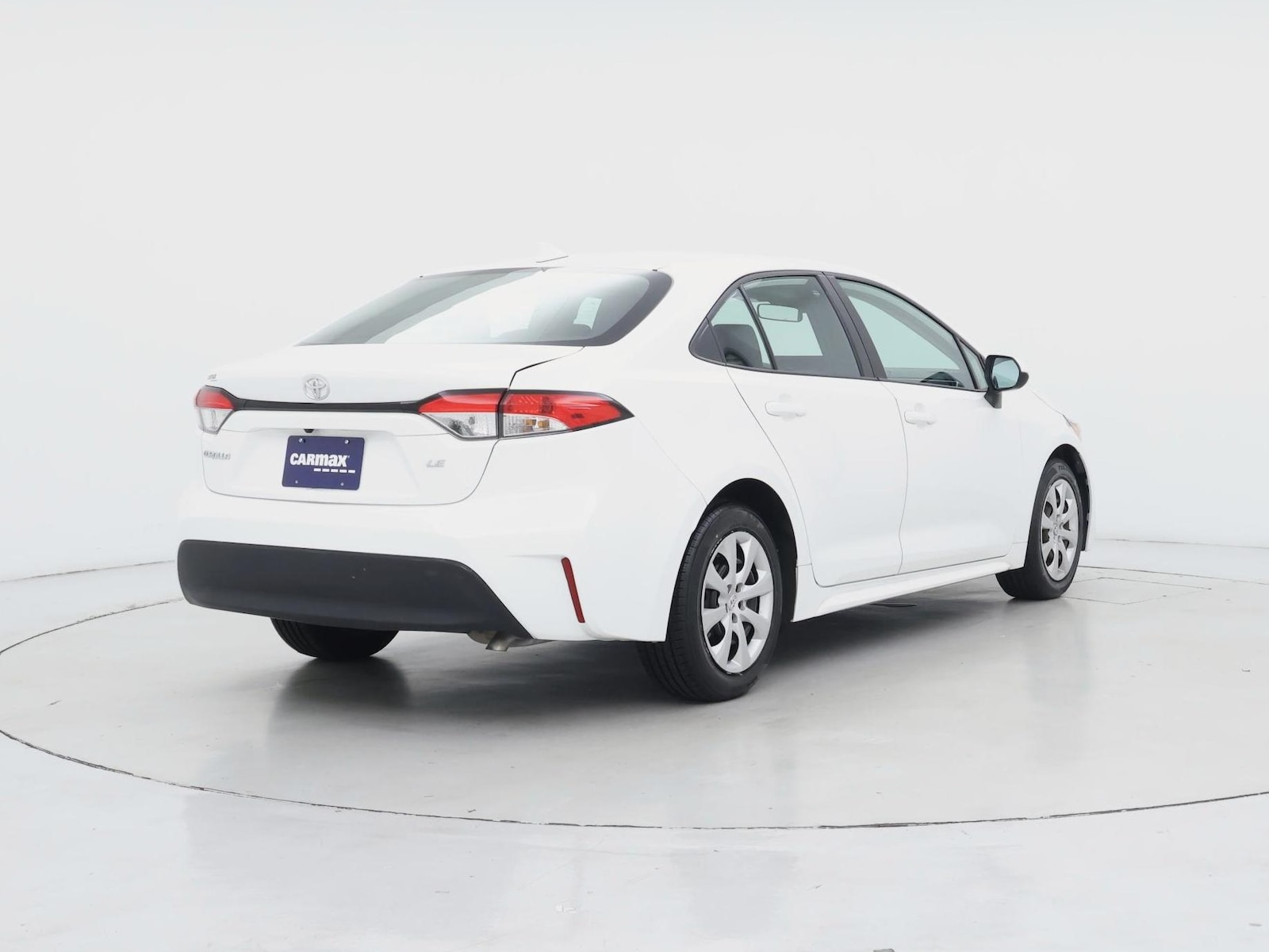 2025 Toyota Corolla LE - Photo 9