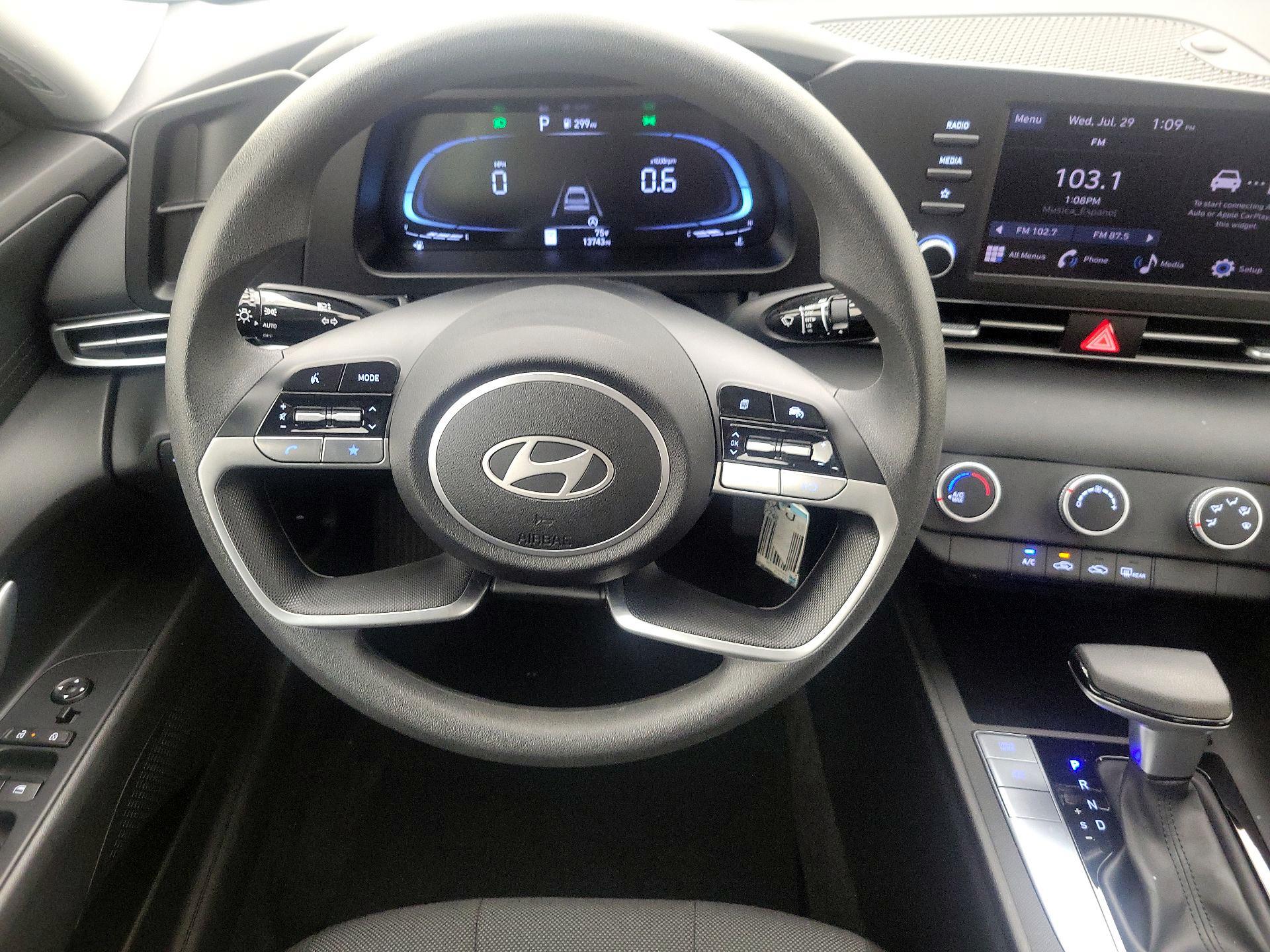 Thumbnail: 2024 Hyundai Elantra - 10