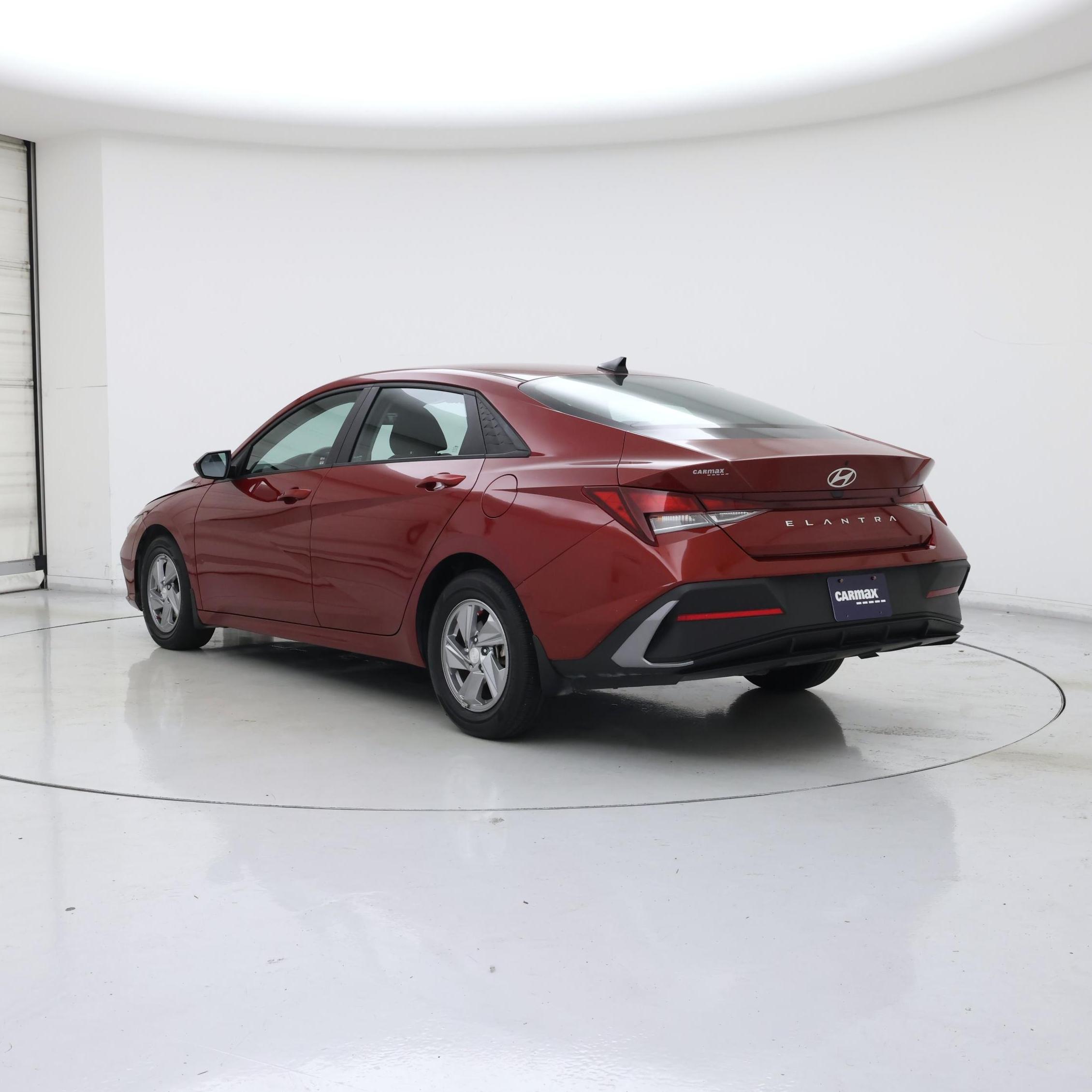 Thumbnail: 2024 Hyundai Elantra - 2
