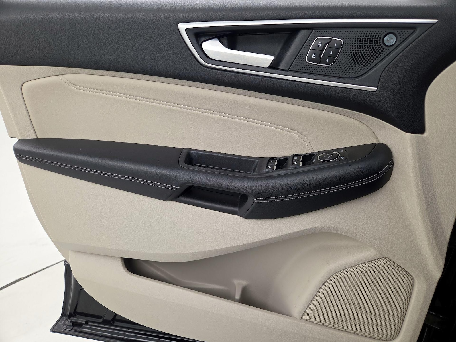 2022 Ford Edge Titanium - Photo 13