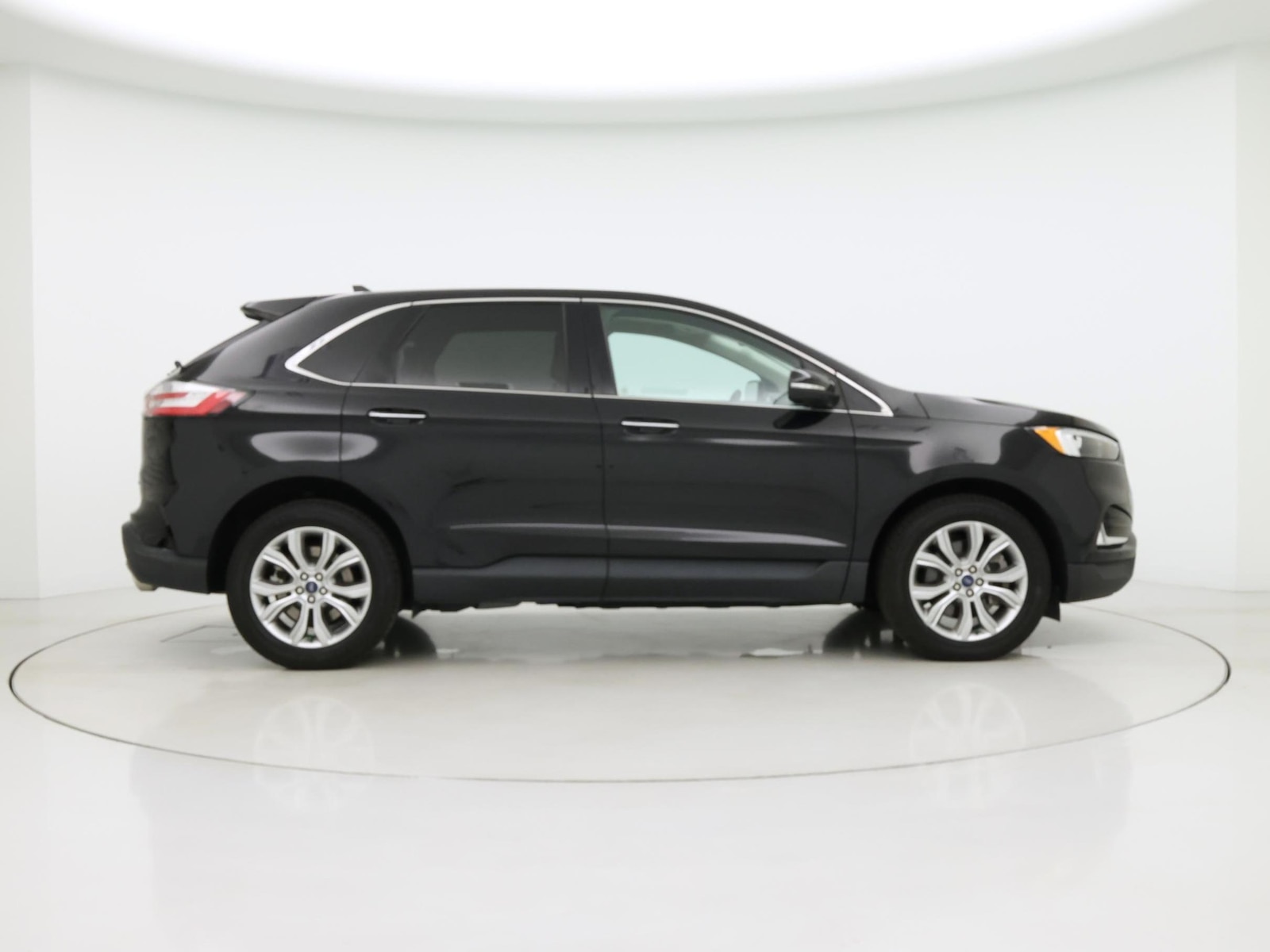 2022 Ford Edge Titanium - Photo 8