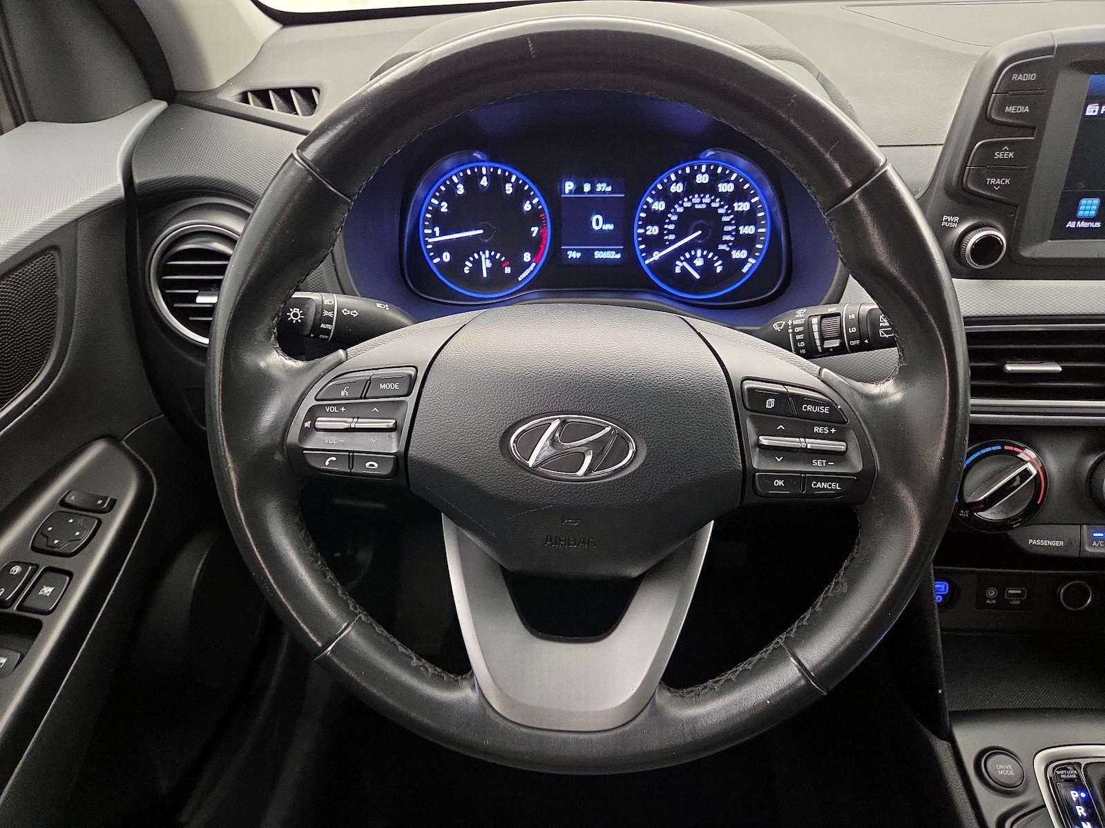 2020 Hyundai Kona SEL - Photo 11
