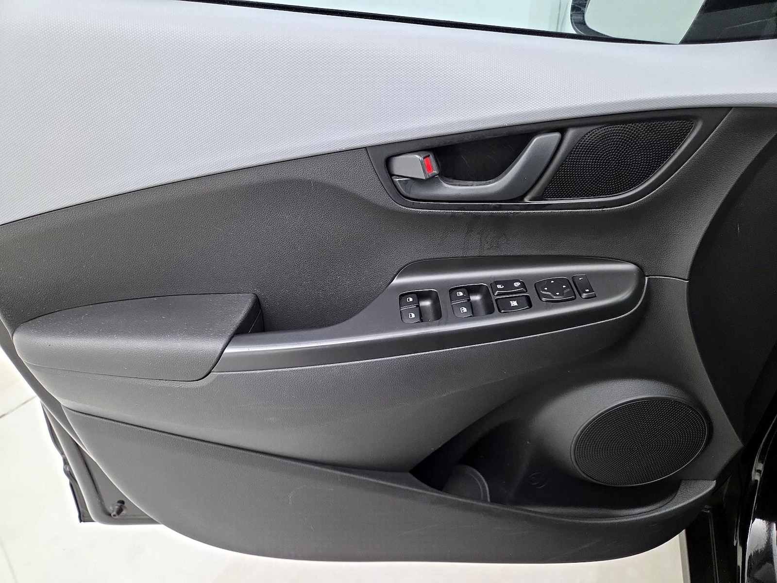 2020 Hyundai Kona SEL - Photo 13
