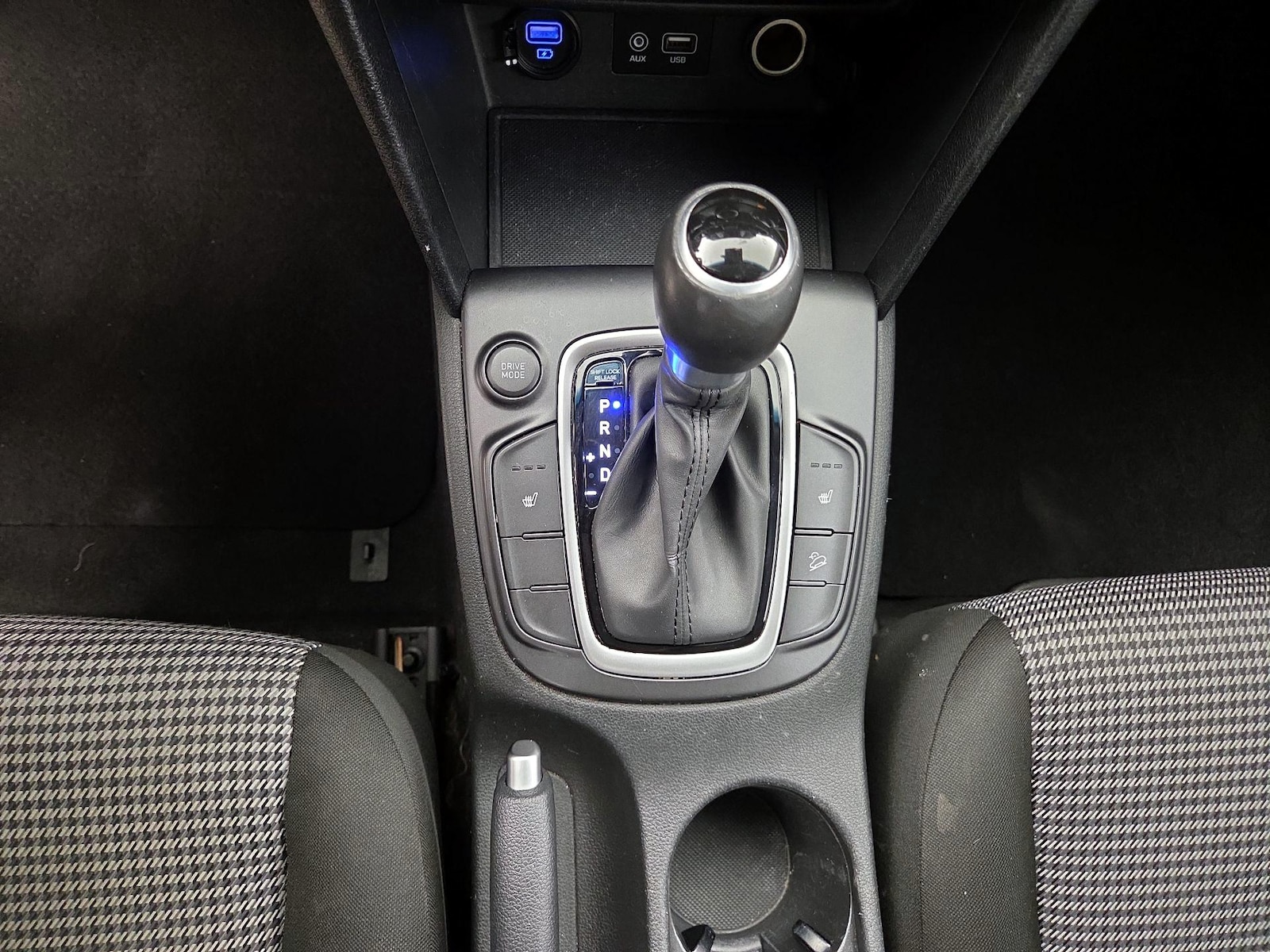 2020 Hyundai Kona SEL - Photo 18