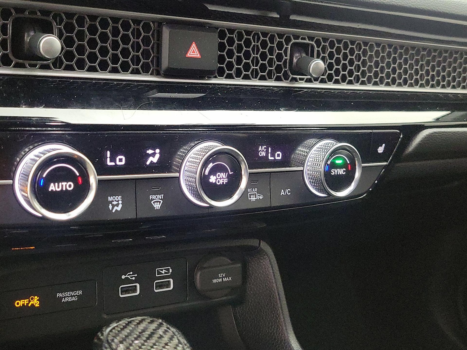 2024 Honda Civic Hatchback Sport Touring - Photo 18