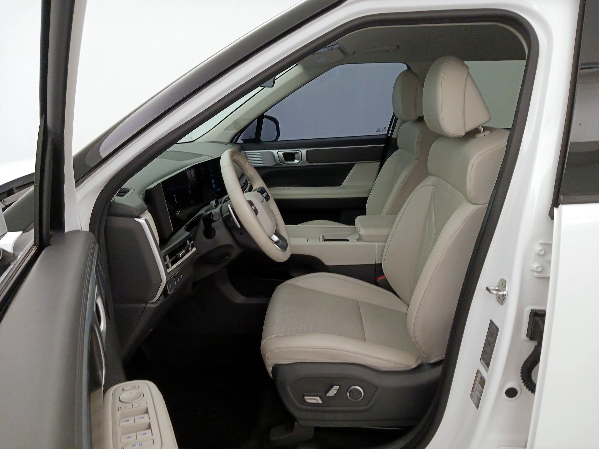 Thumbnail: 2025 Hyundai Santa Fe - 11