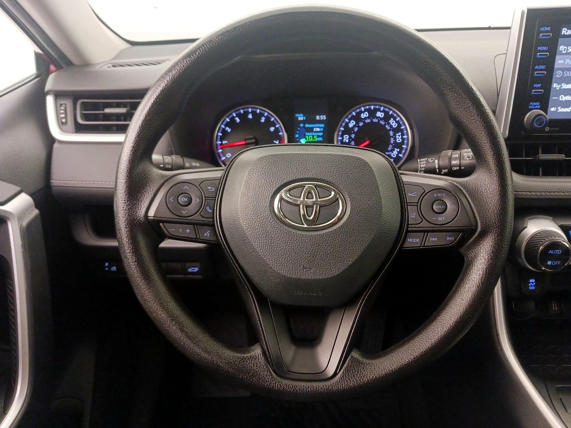 Thumbnail: 2021 Toyota RAV4 - 10