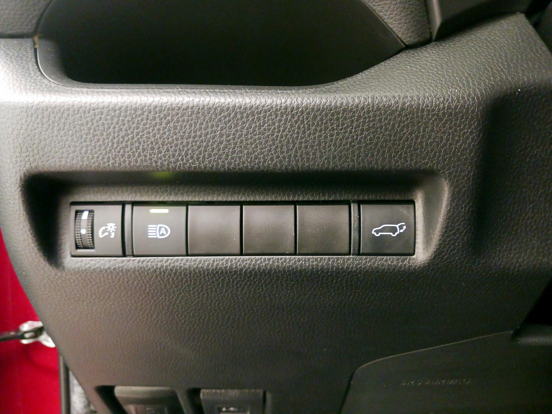 Thumbnail: 2021 Toyota RAV4 - 13