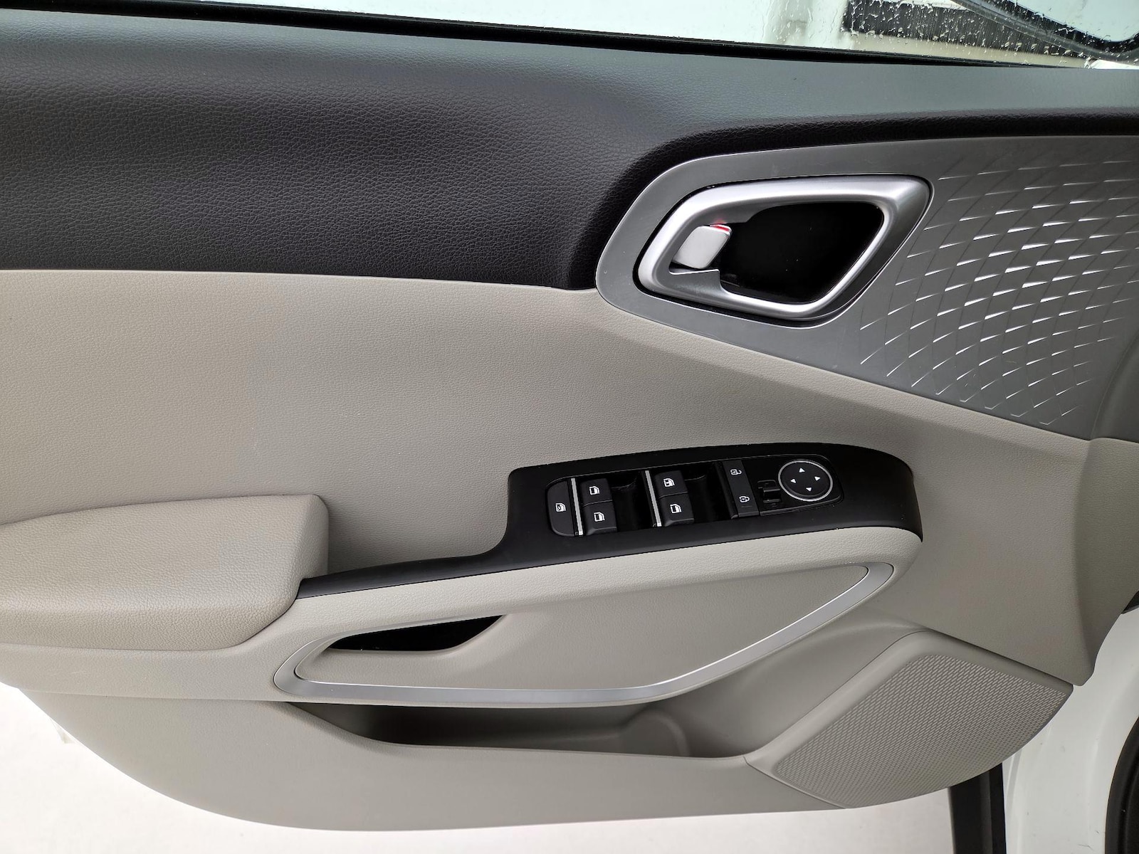 2022 Kia Soul LX - Photo 13