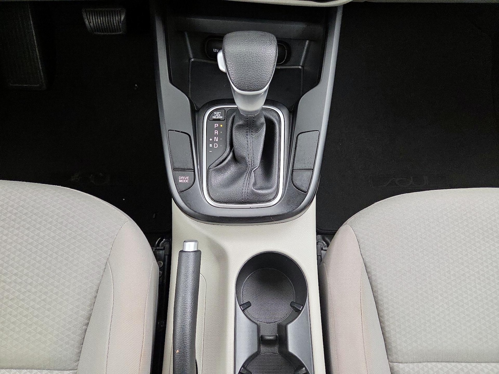 2022 Kia Soul LX - Photo 18