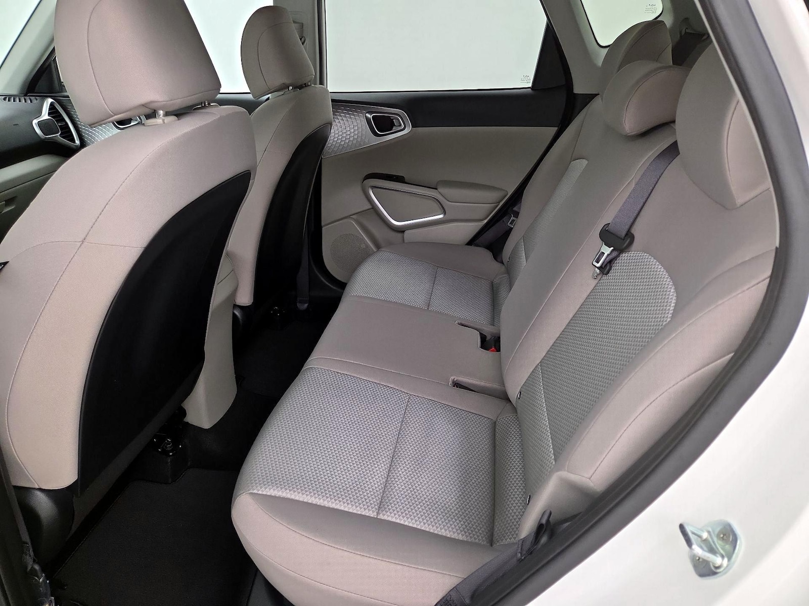 2022 Kia Soul LX - Photo 20