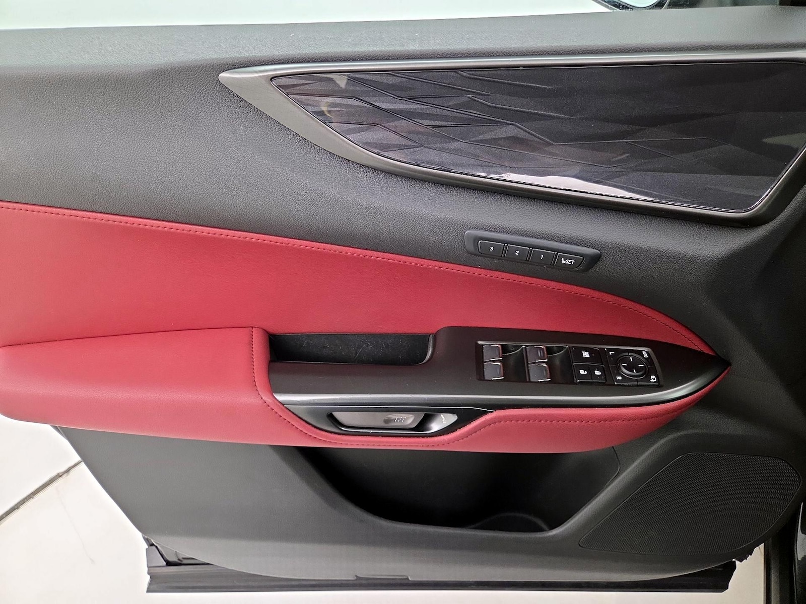 2025 Lexus NX 350 - Photo 13