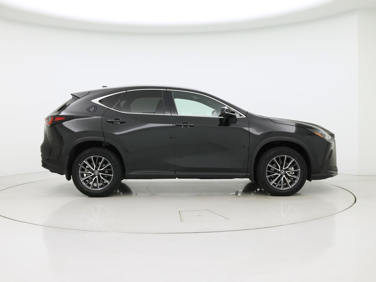 2025 Lexus NX 350 - Photo 8