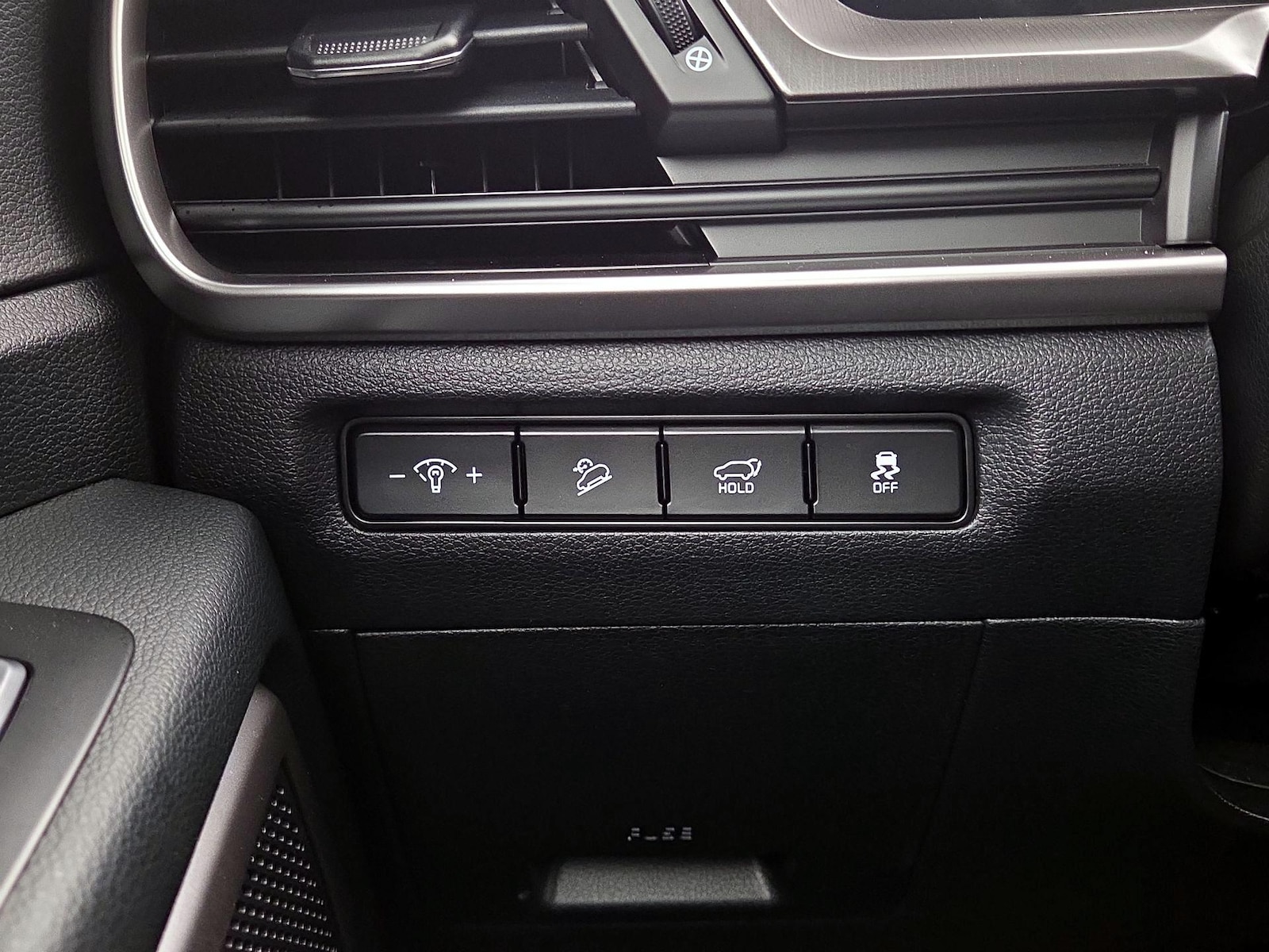2025 Kia Telluride S - Photo 14