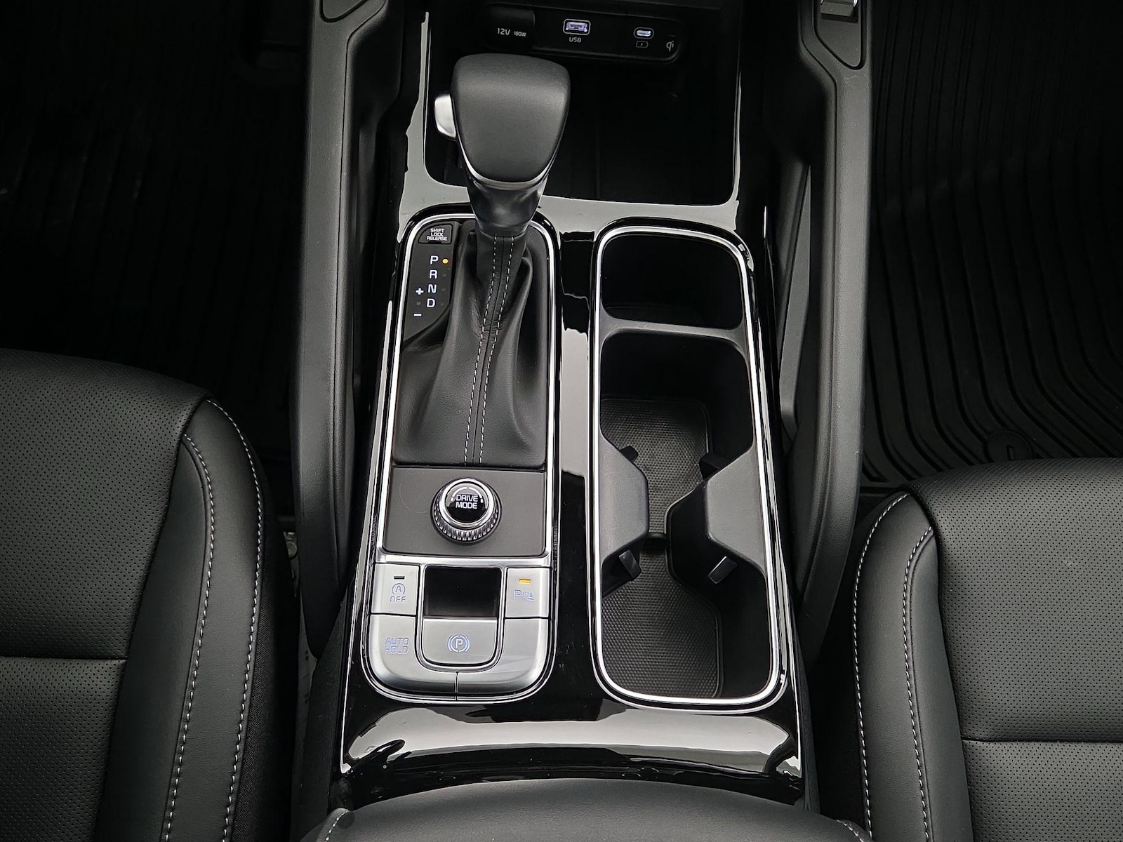 2025 Kia Telluride S - Photo 19