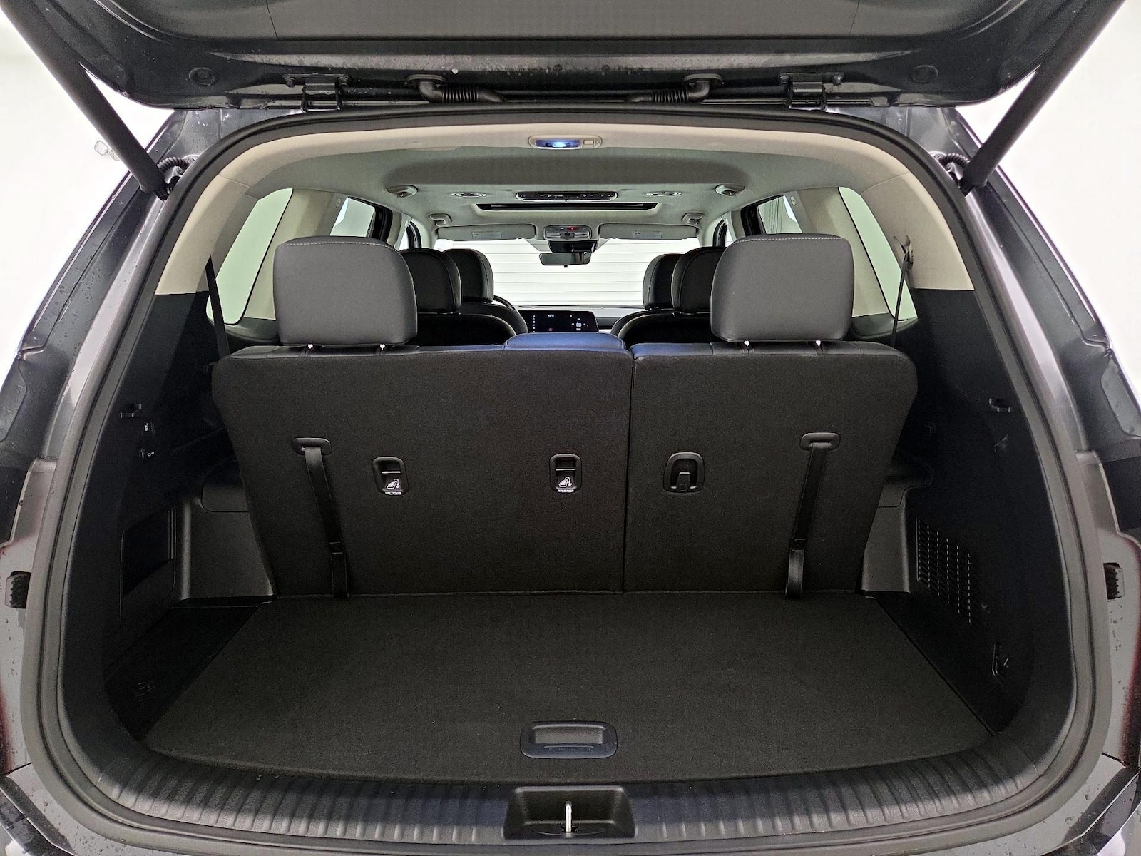 2025 Kia Telluride S - Photo 24