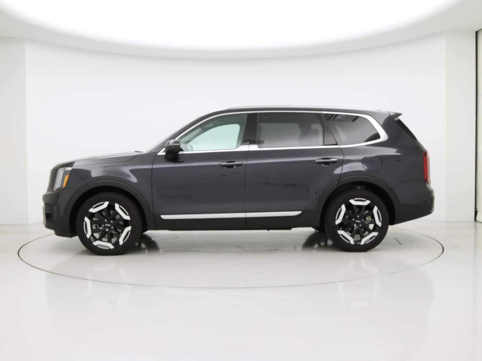 2025 Kia Telluride S - Photo 4