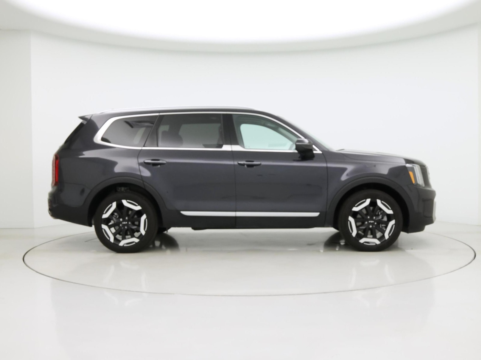 2025 Kia Telluride S - Photo 8