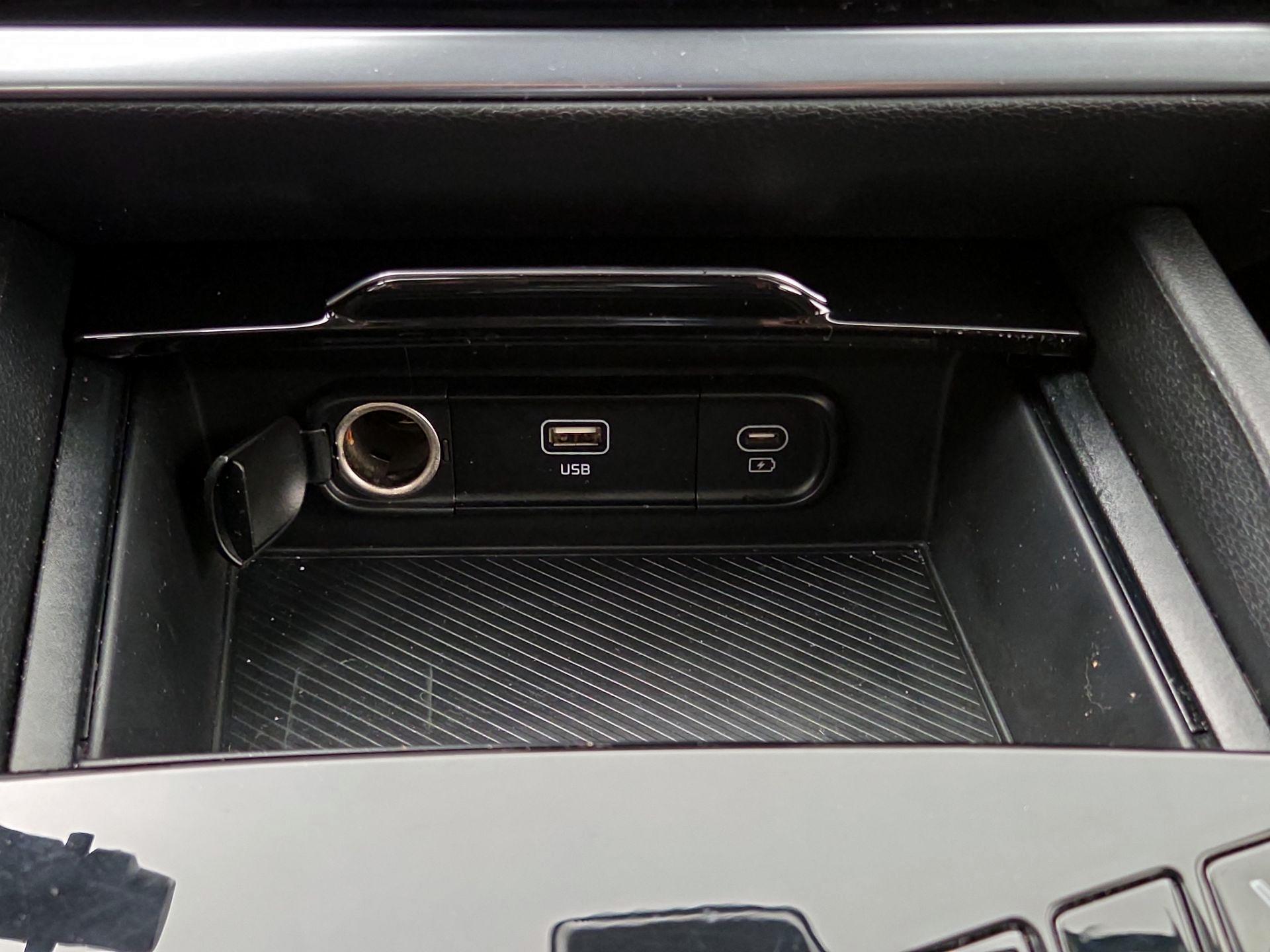Thumbnail: 2023 Kia Sportage - 18