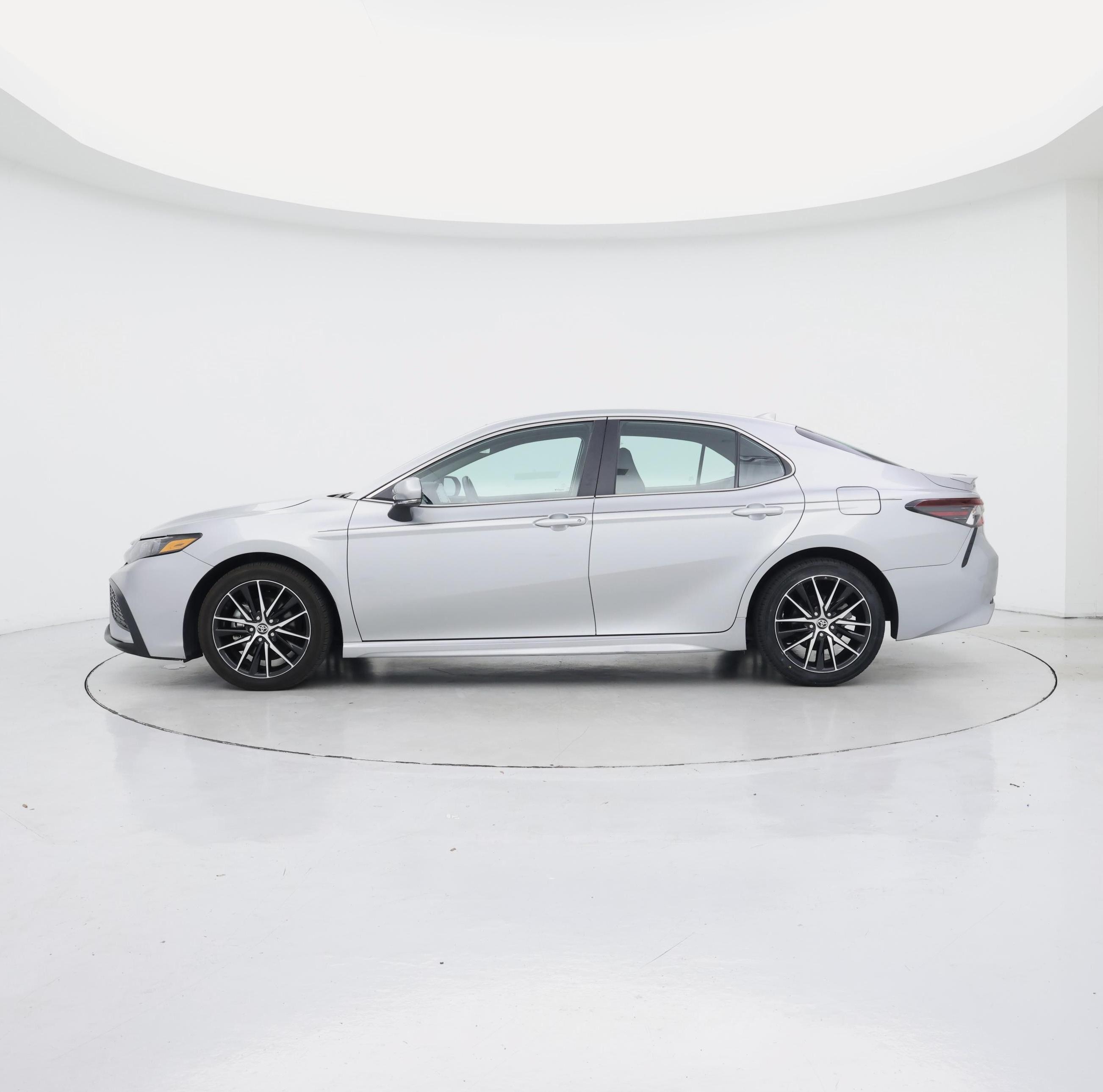 Thumbnail: 2024 Toyota Camry - 3